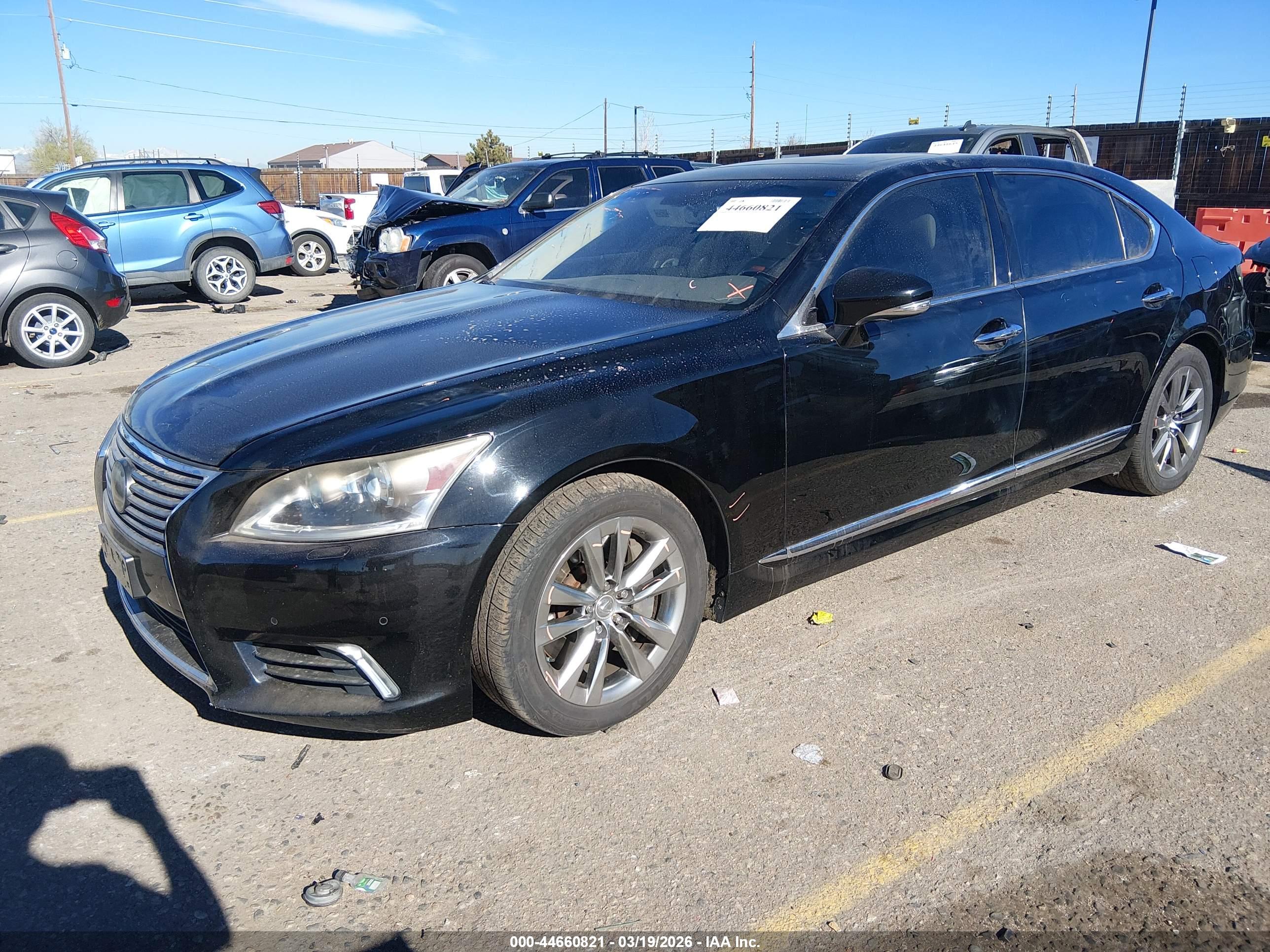 LEXUS LS image 2