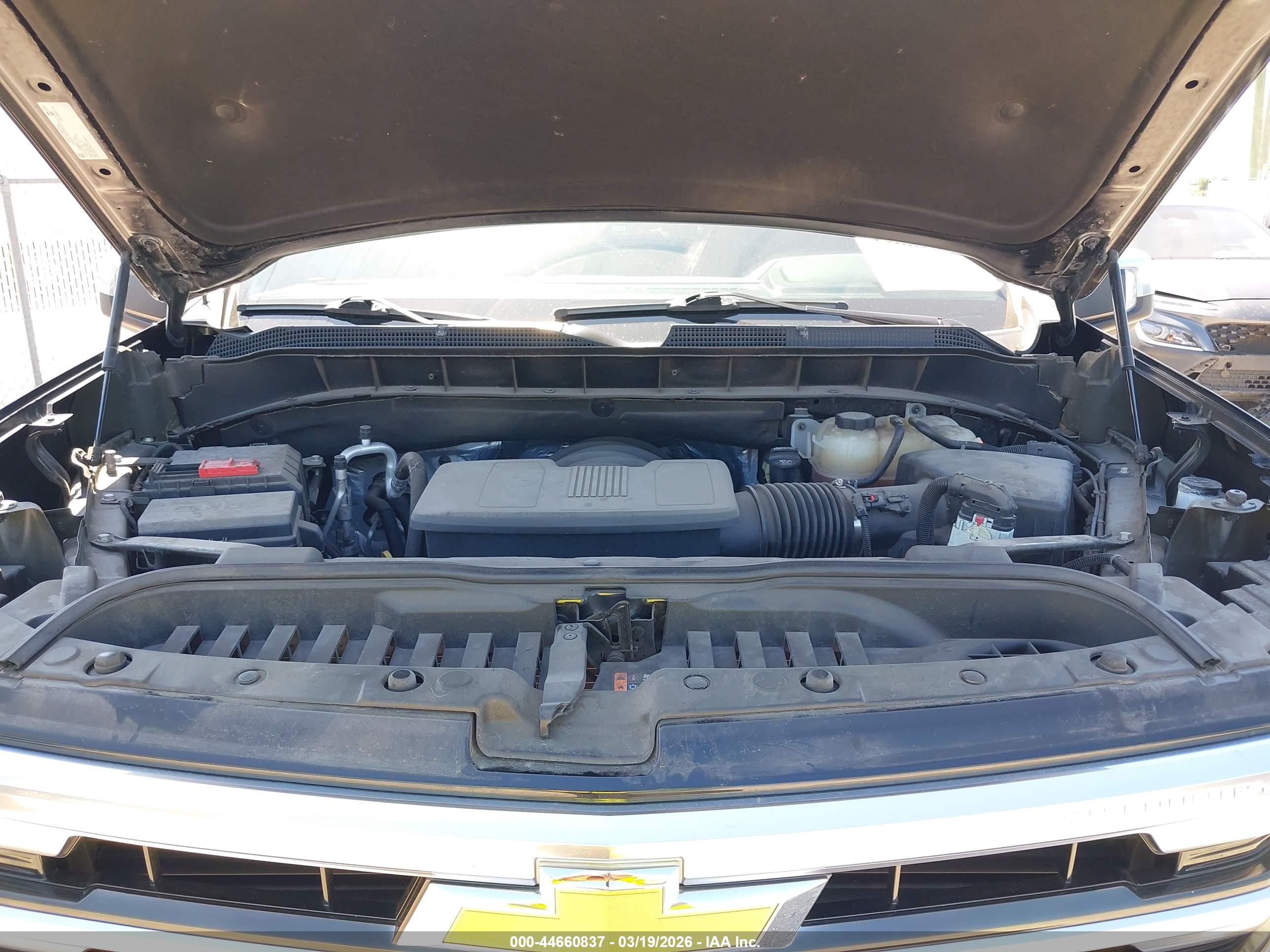 CHEVROLET SILVERADO image 10