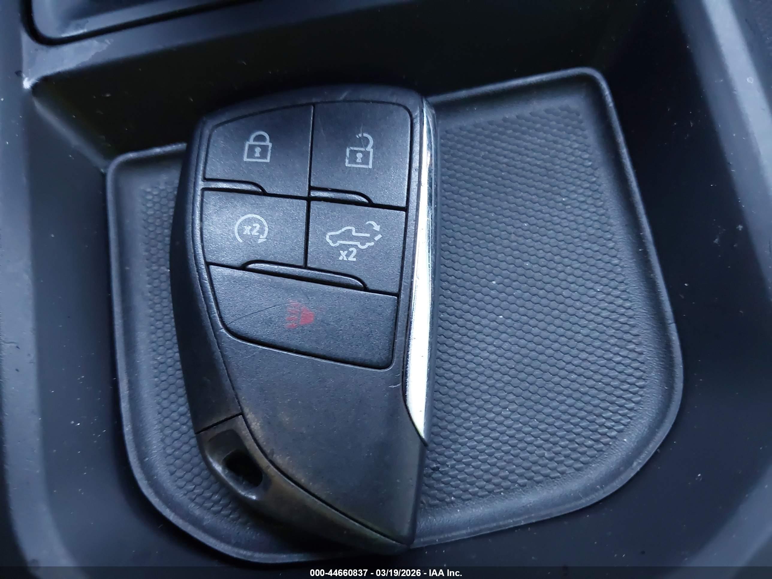 CHEVROLET SILVERADO image 11