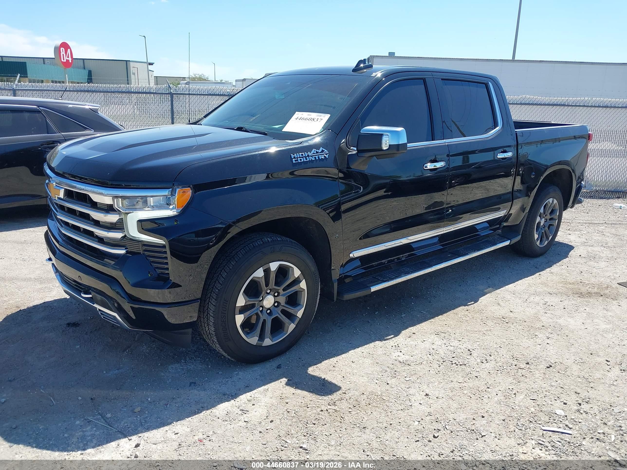CHEVROLET SILVERADO image 2