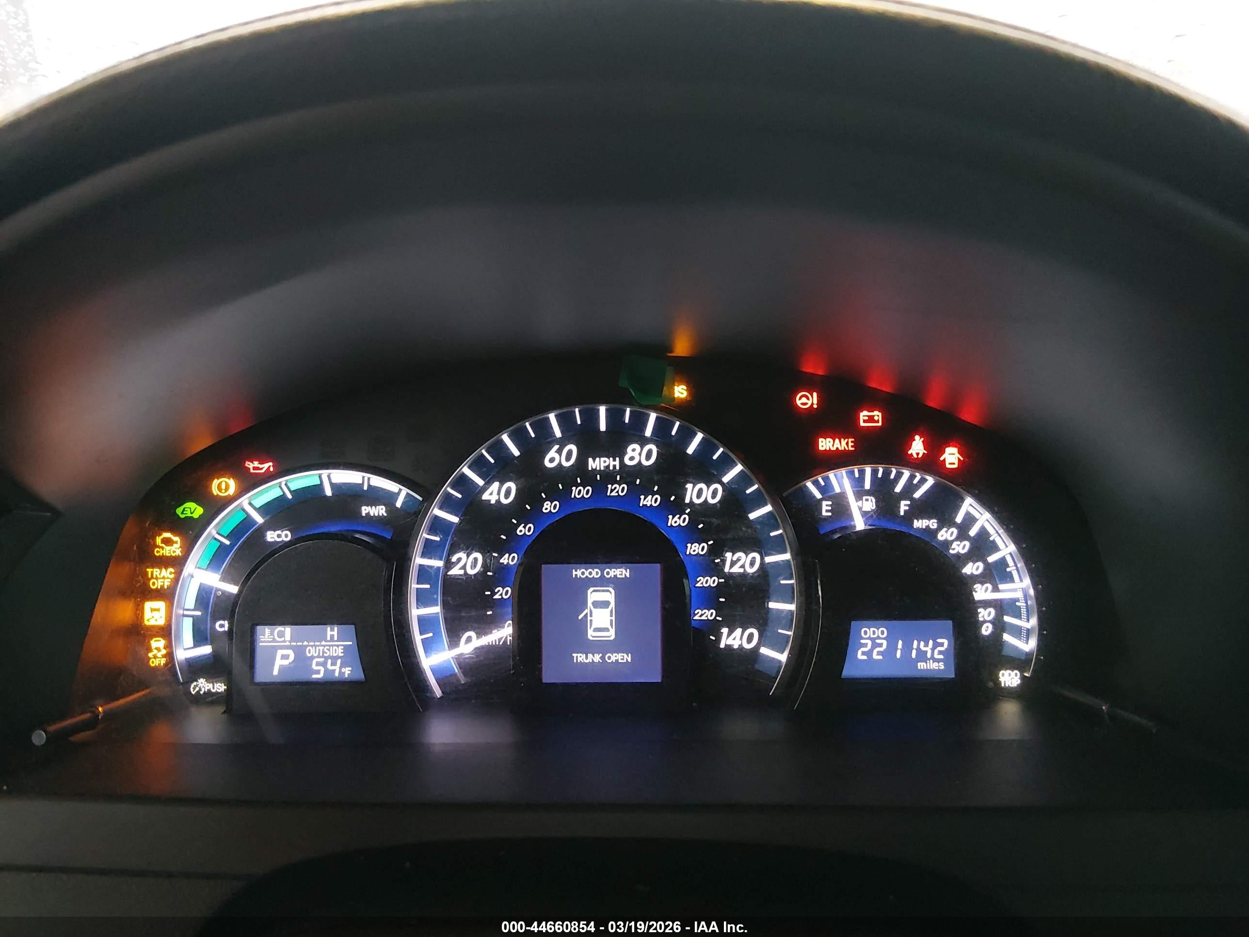 TOYOTA CAMRY image 7