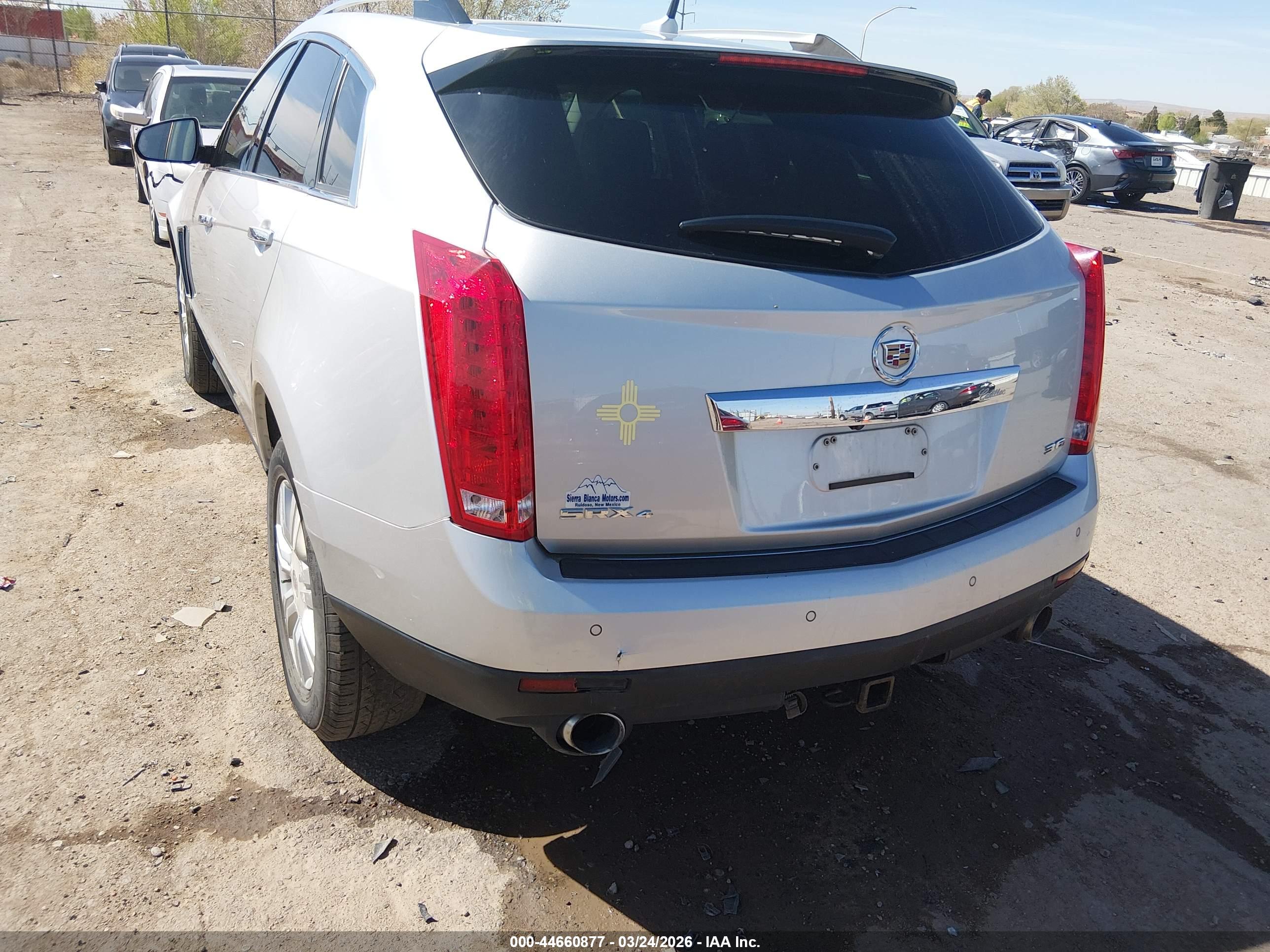 CADILLAC SRX image 6