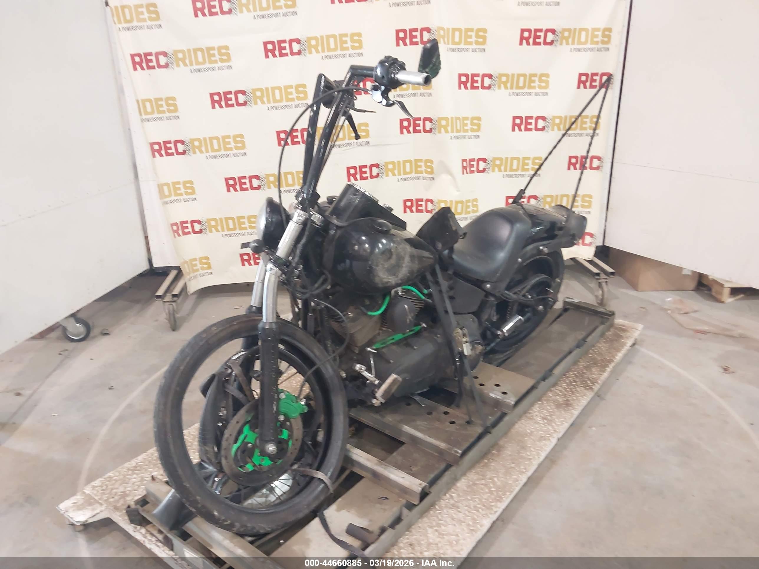 HARLEY-DAVIDSON FXSTB image 2
