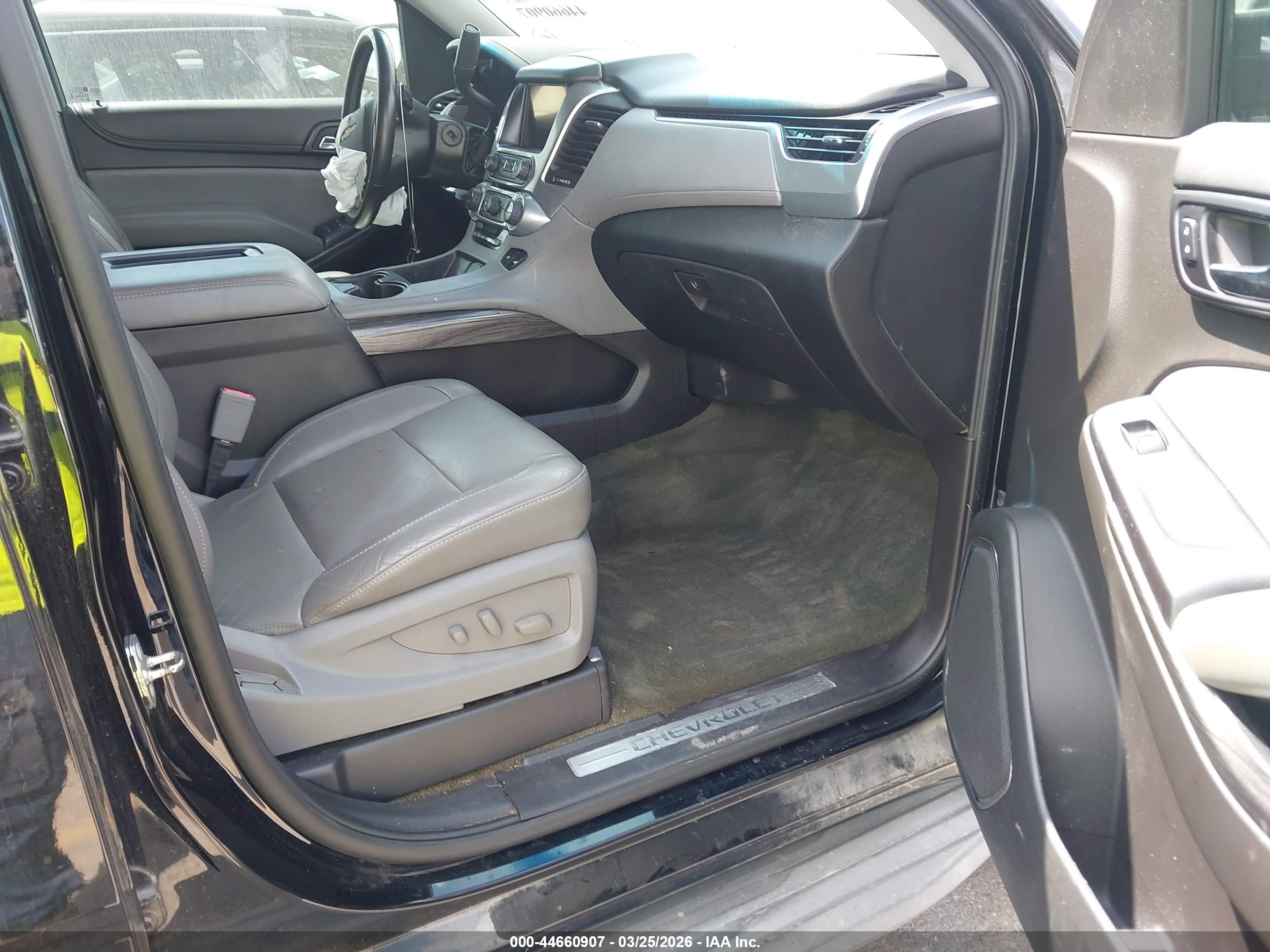 CHEVROLET TAHOE image 5