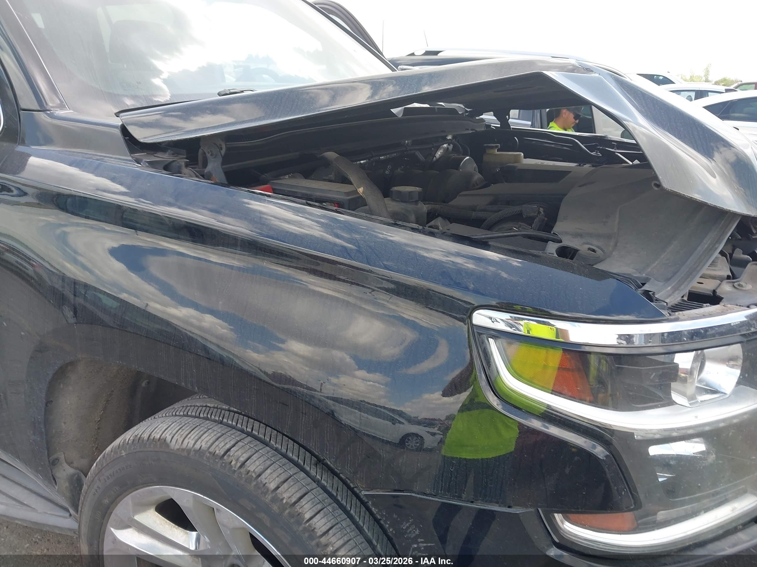 CHEVROLET TAHOE image 6