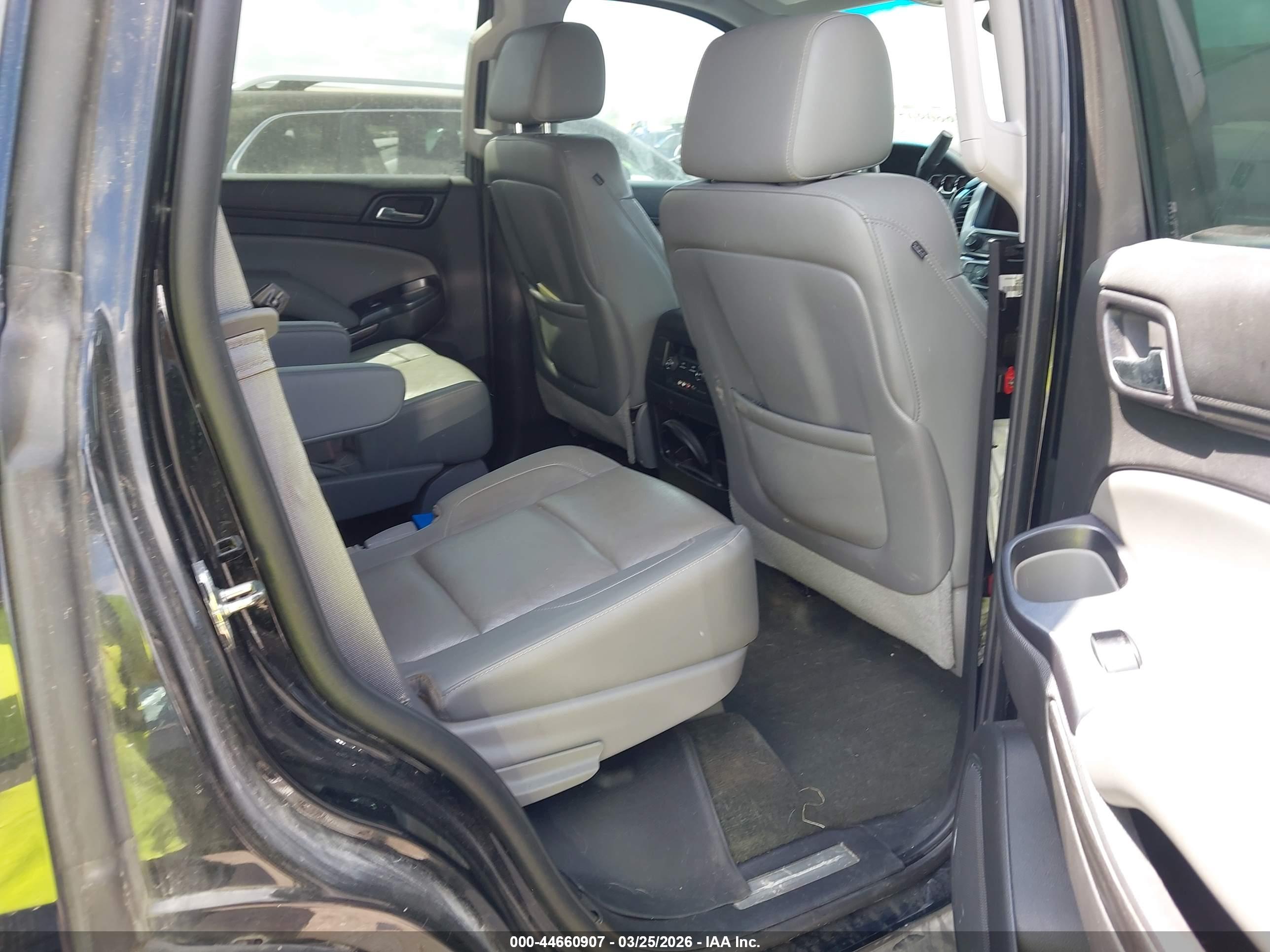 CHEVROLET TAHOE image 8