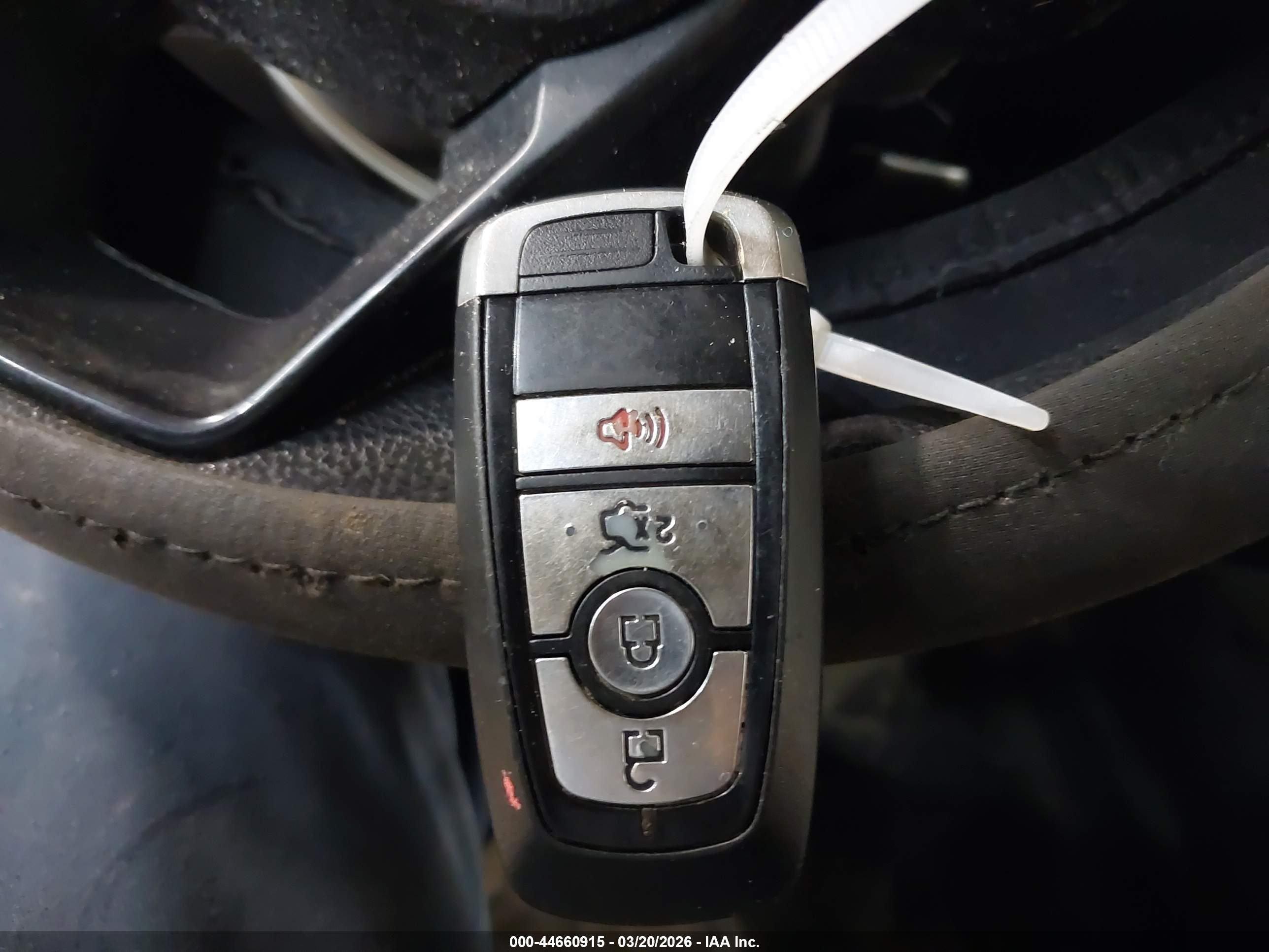 FORD FUSION image 11