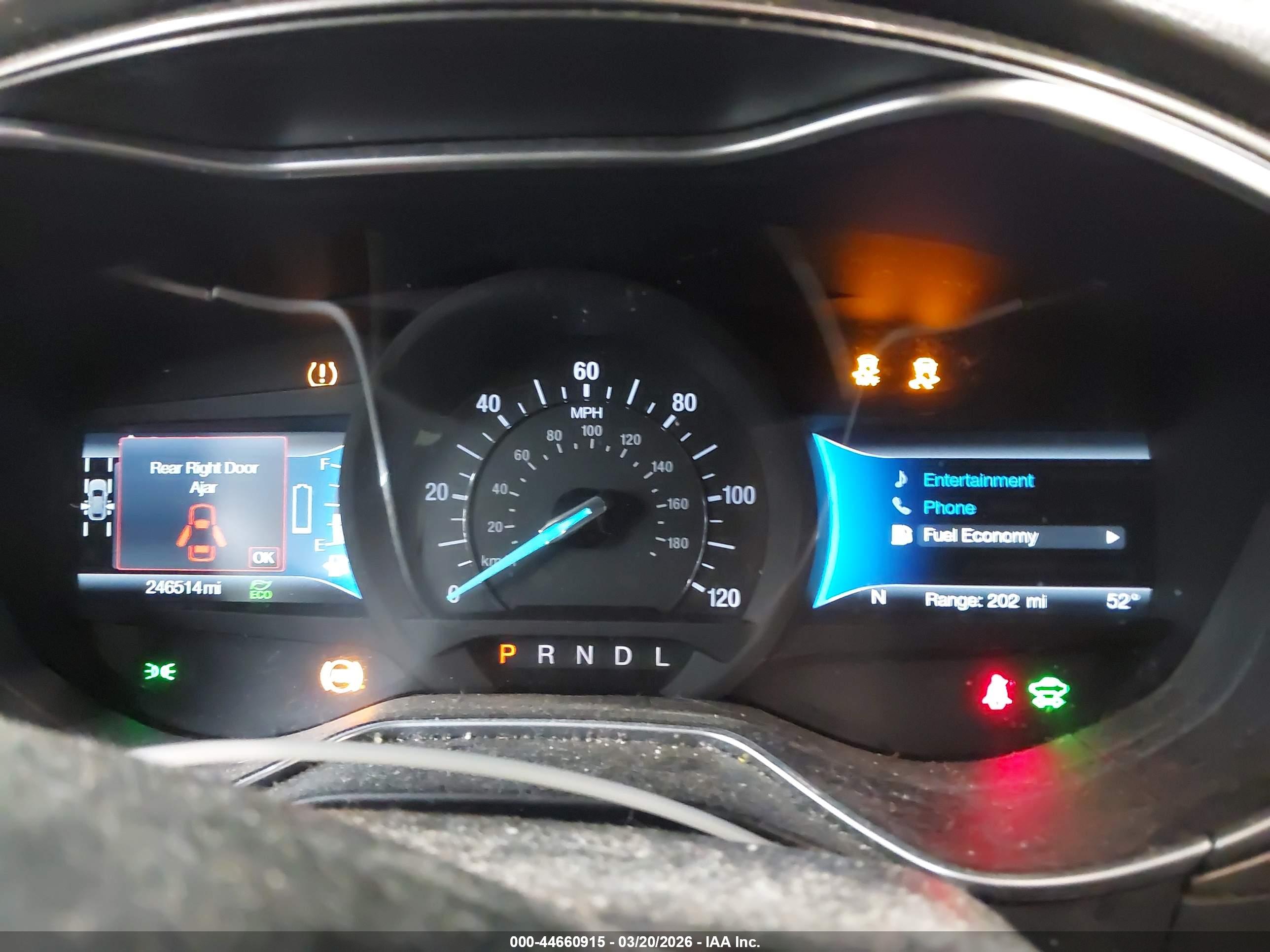 FORD FUSION image 7