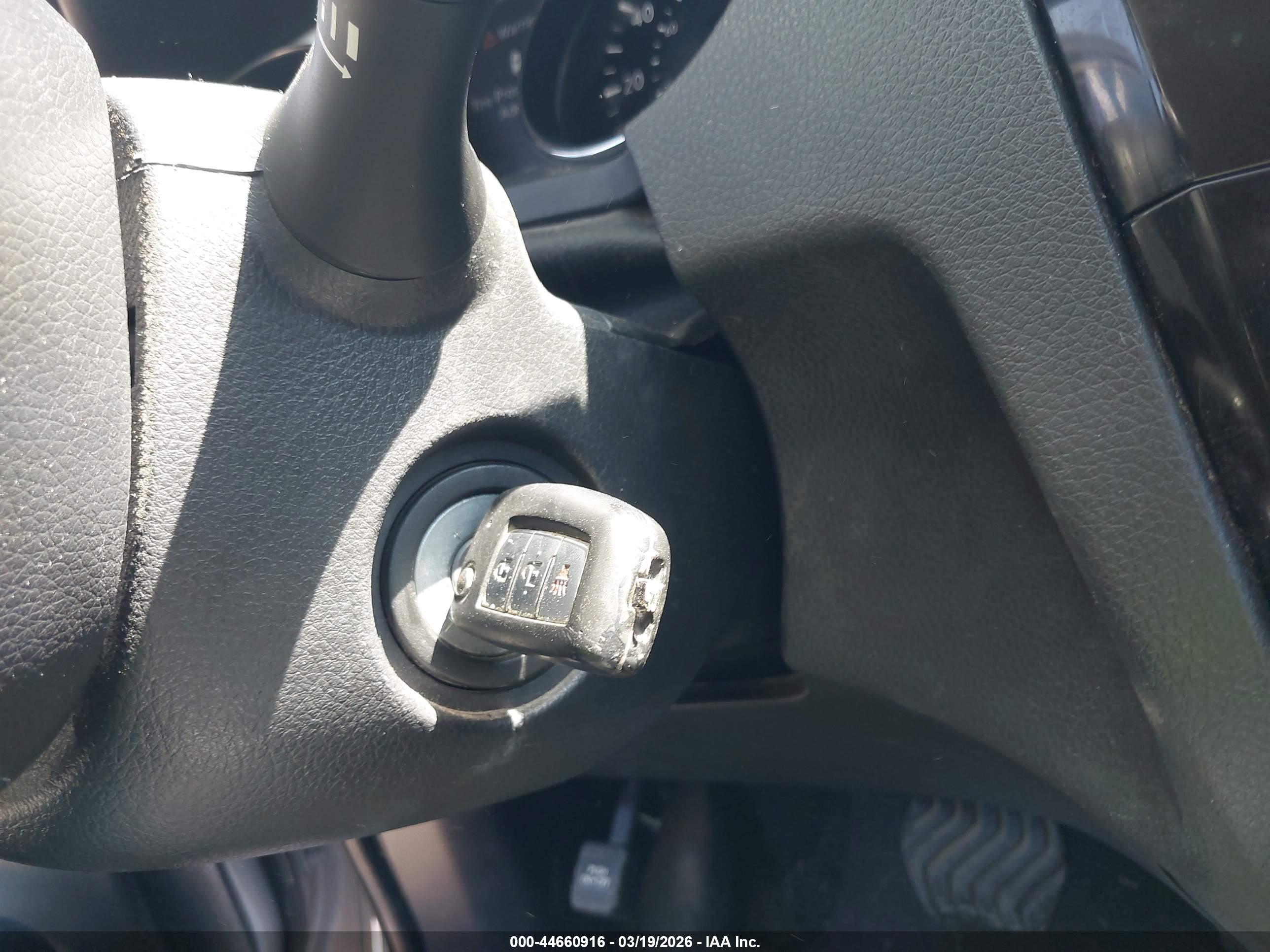 NISSAN ROGUE image 11