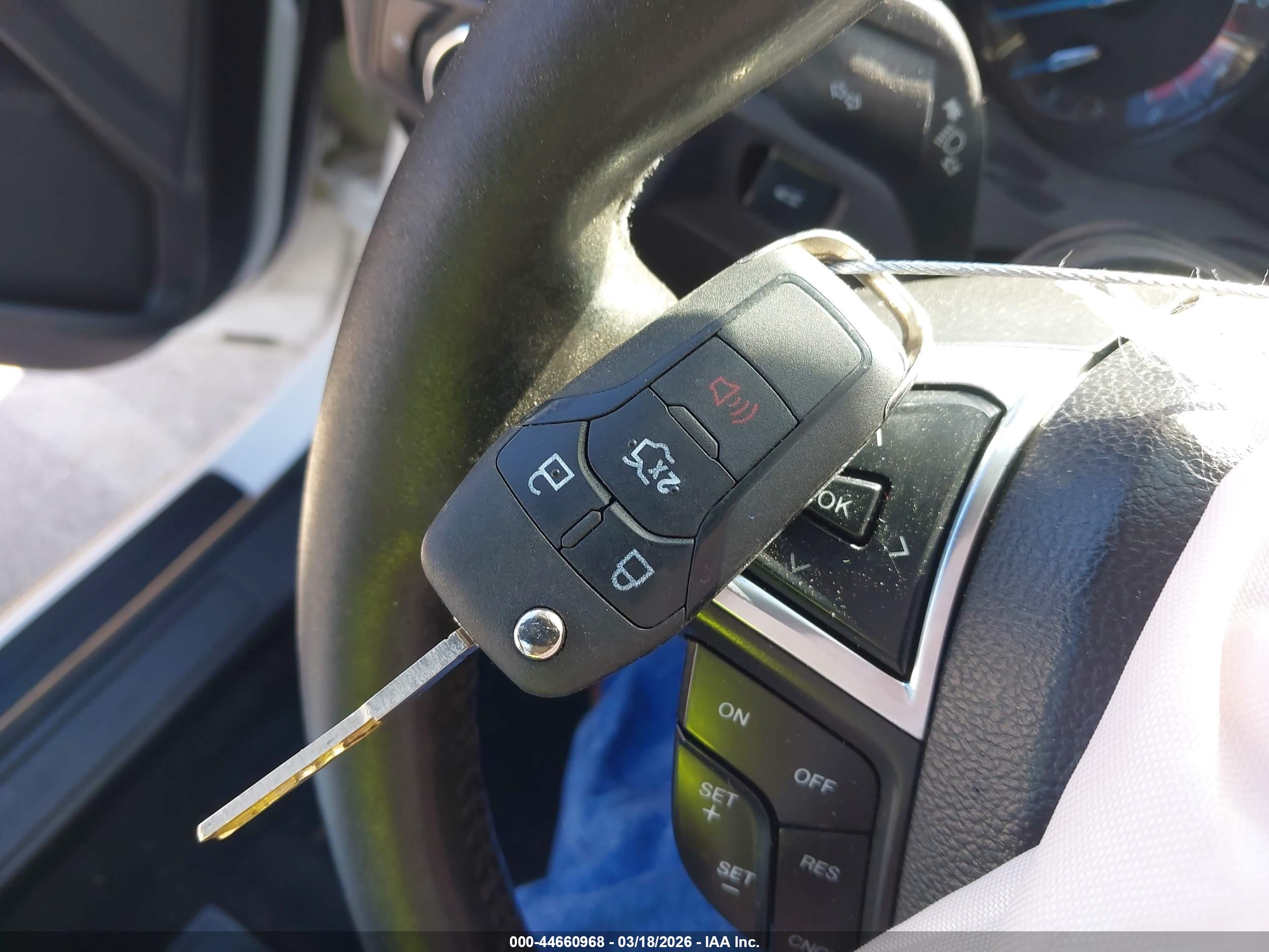 FORD FUSION image 11