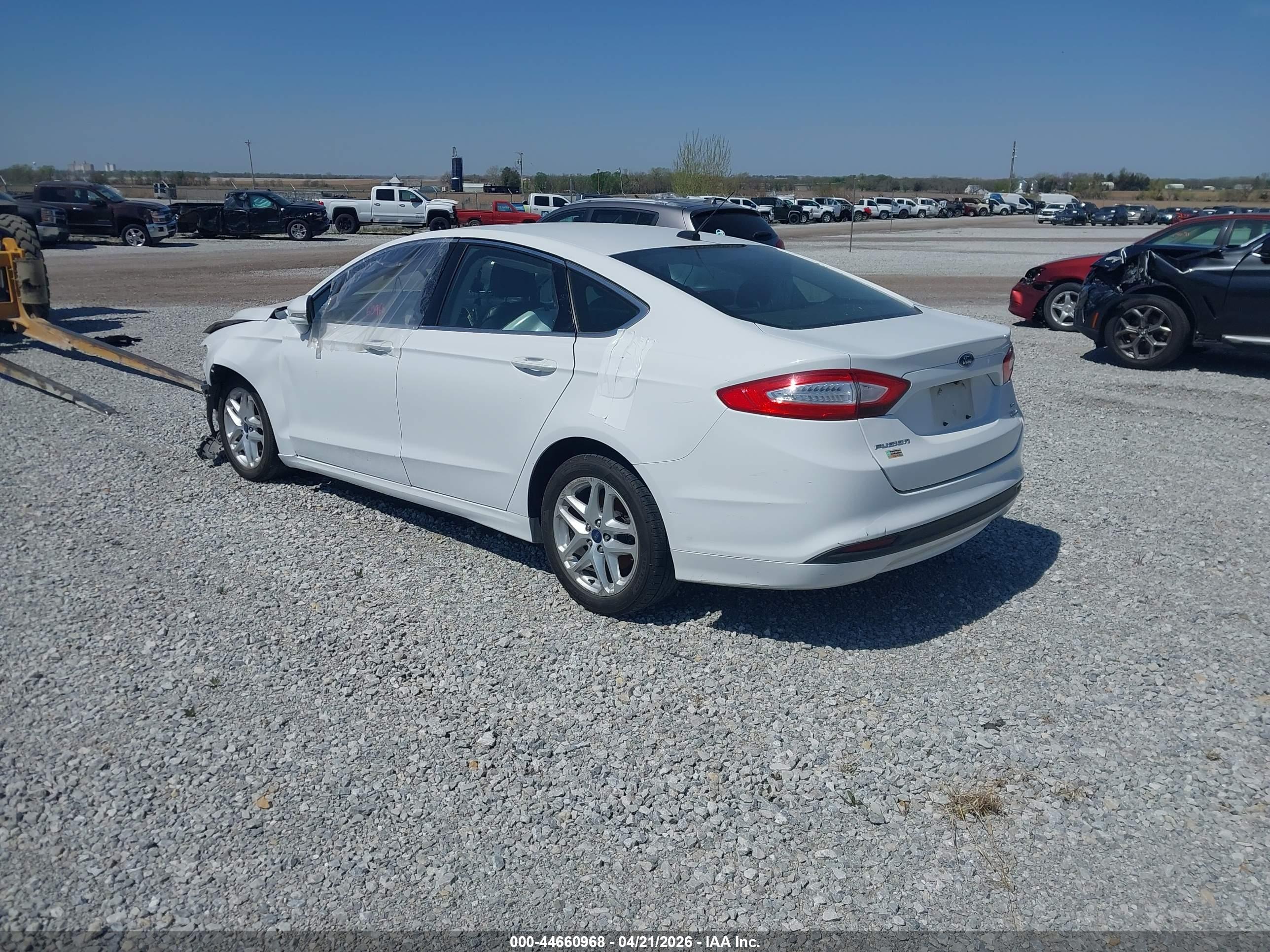 FORD FUSION image 3