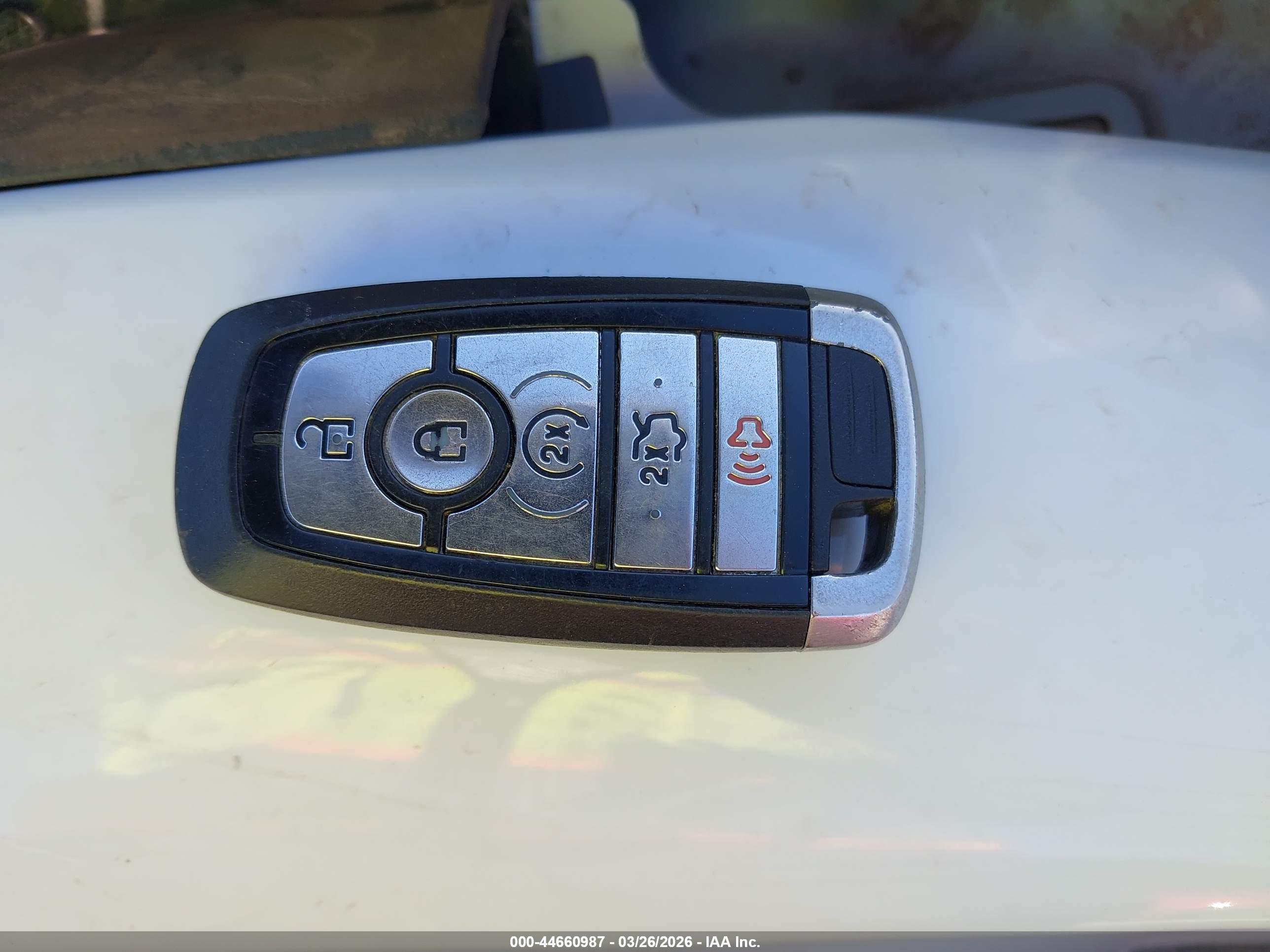 FORD FUSION image 11