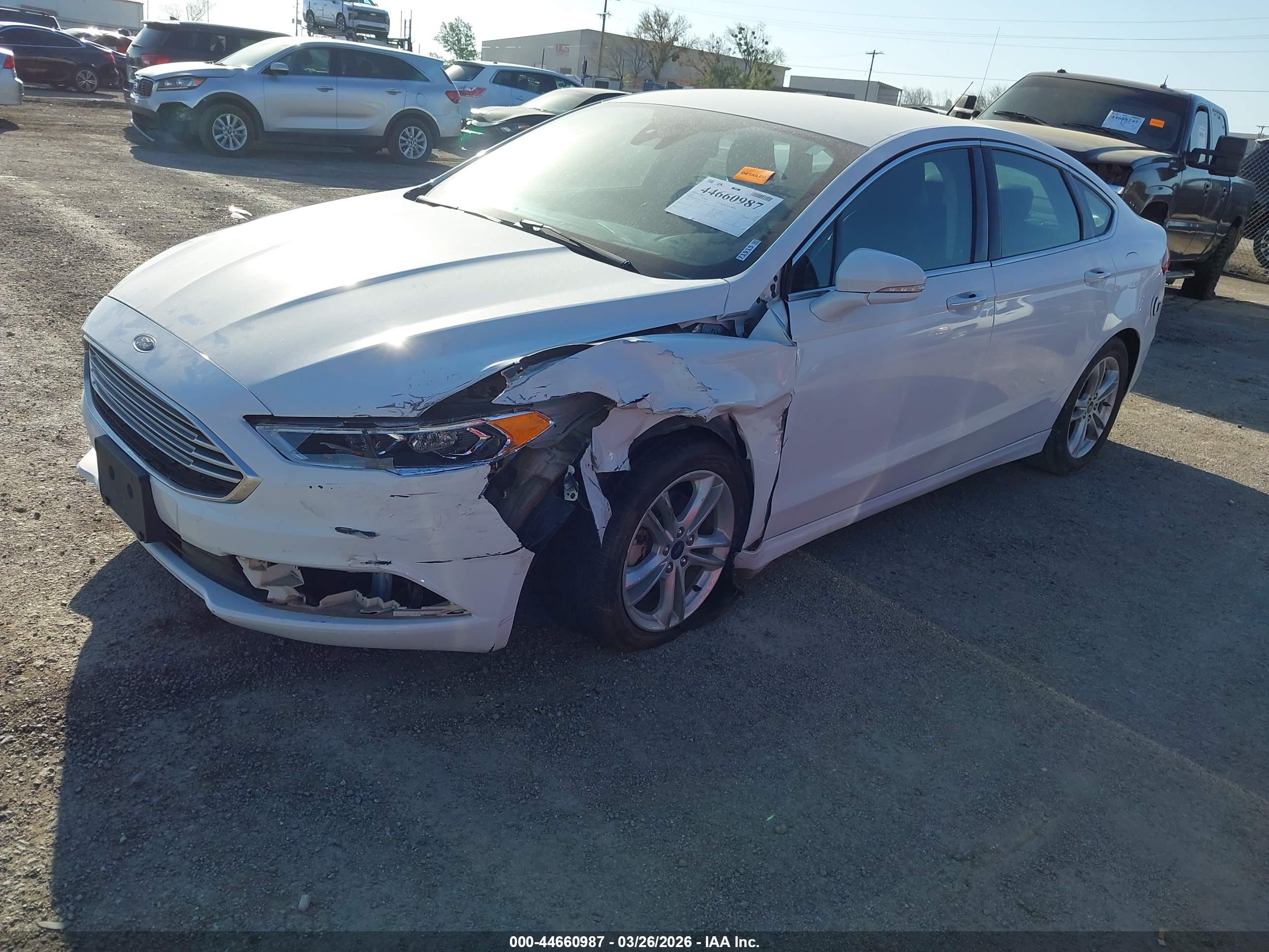 FORD FUSION image 2