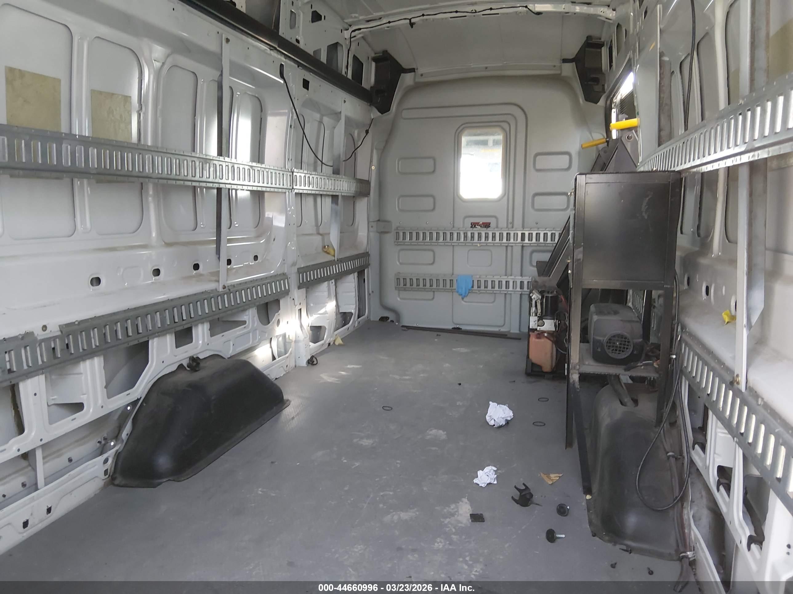 FORD TRANSIT-350 image 8