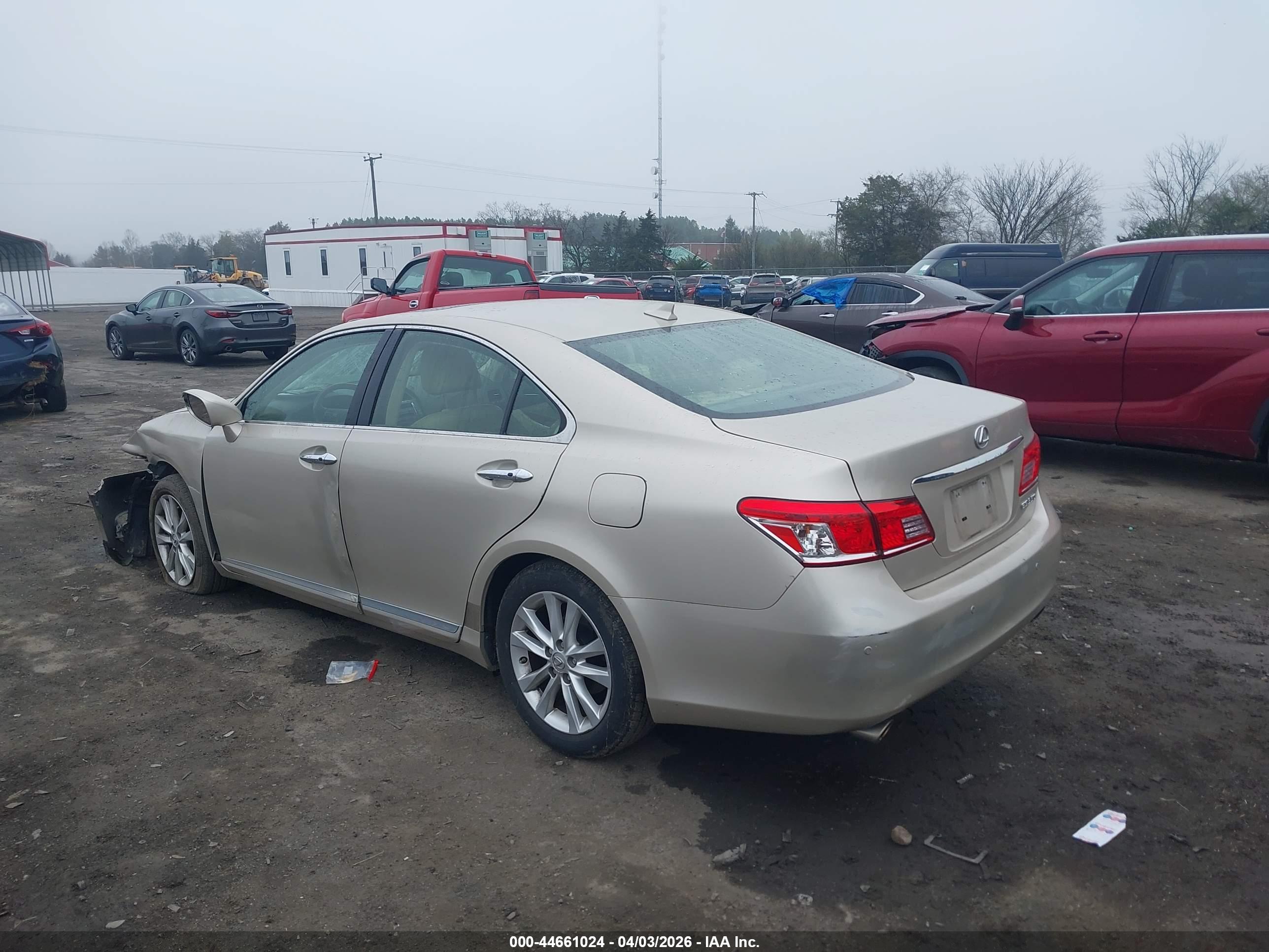 LEXUS ES image 3