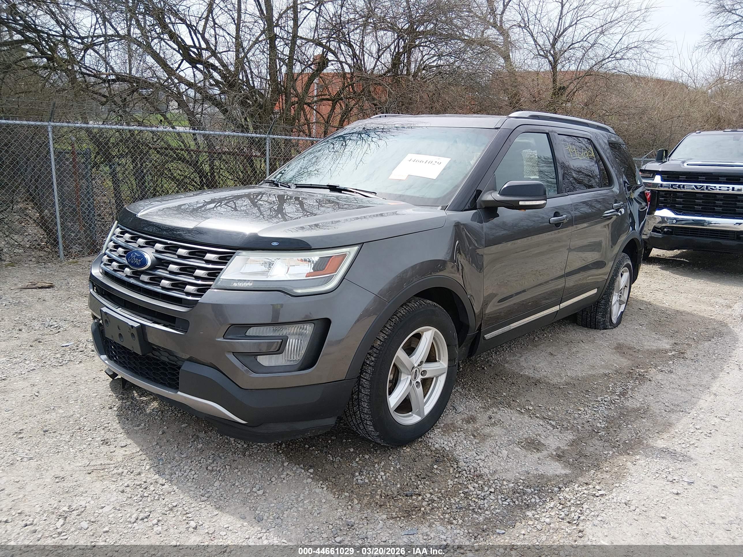 FORD EXPLORER image 2