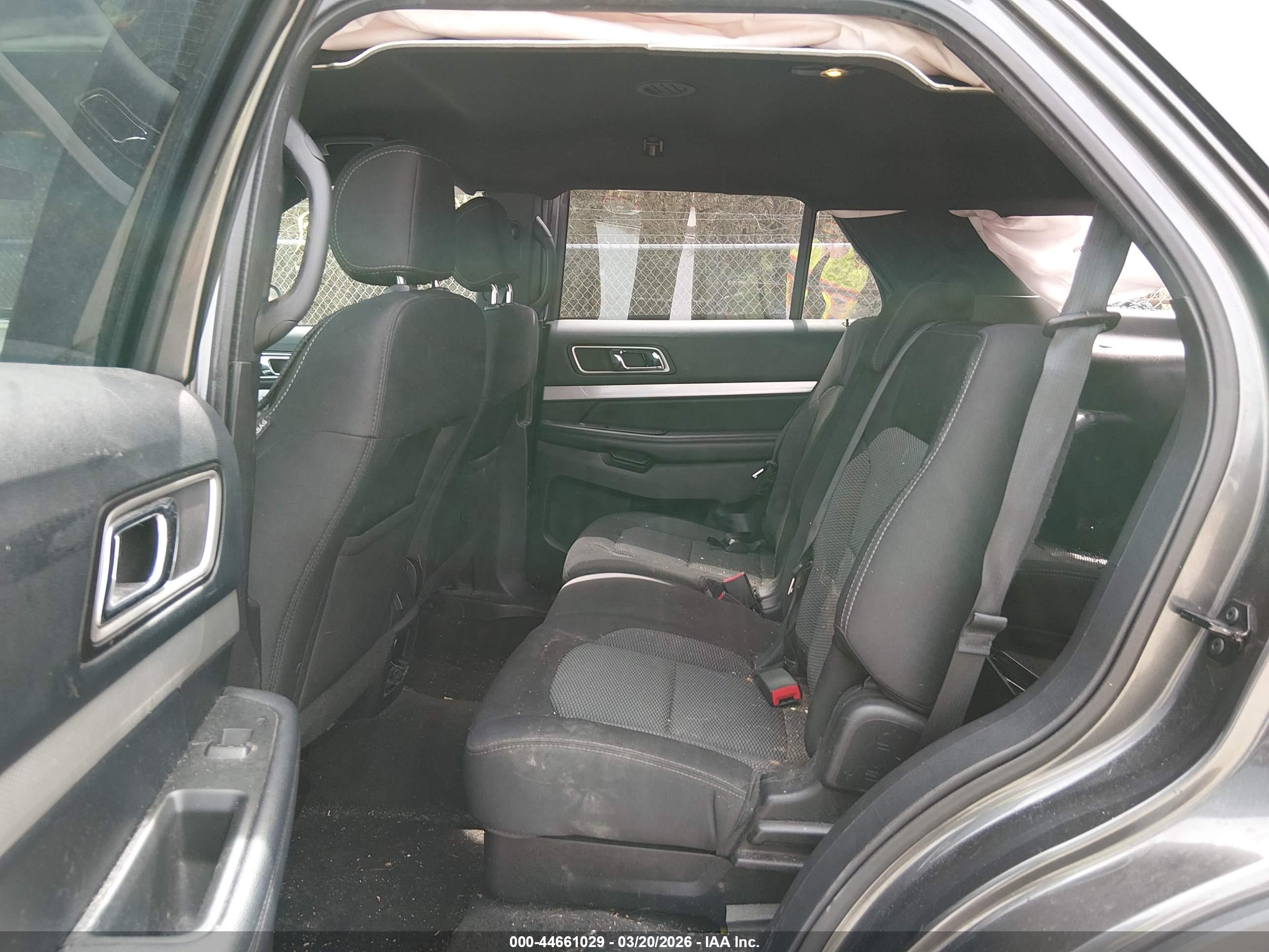 FORD EXPLORER image 8