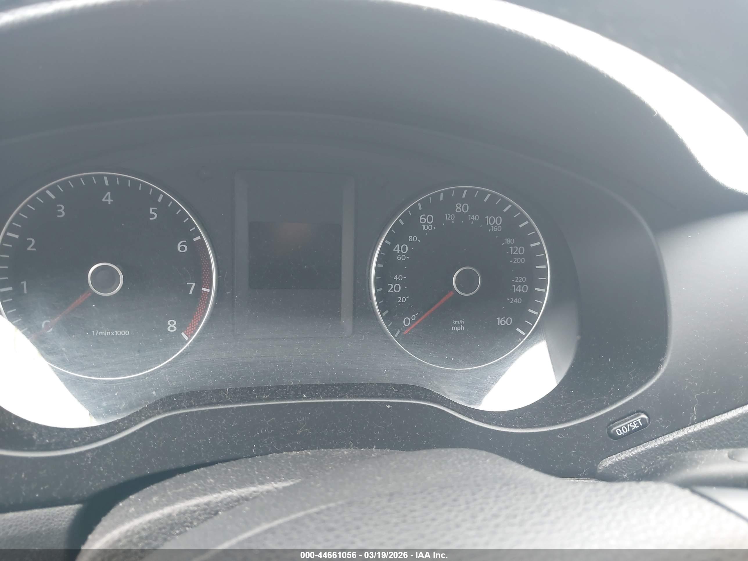 VOLKSWAGEN JETTA image 7