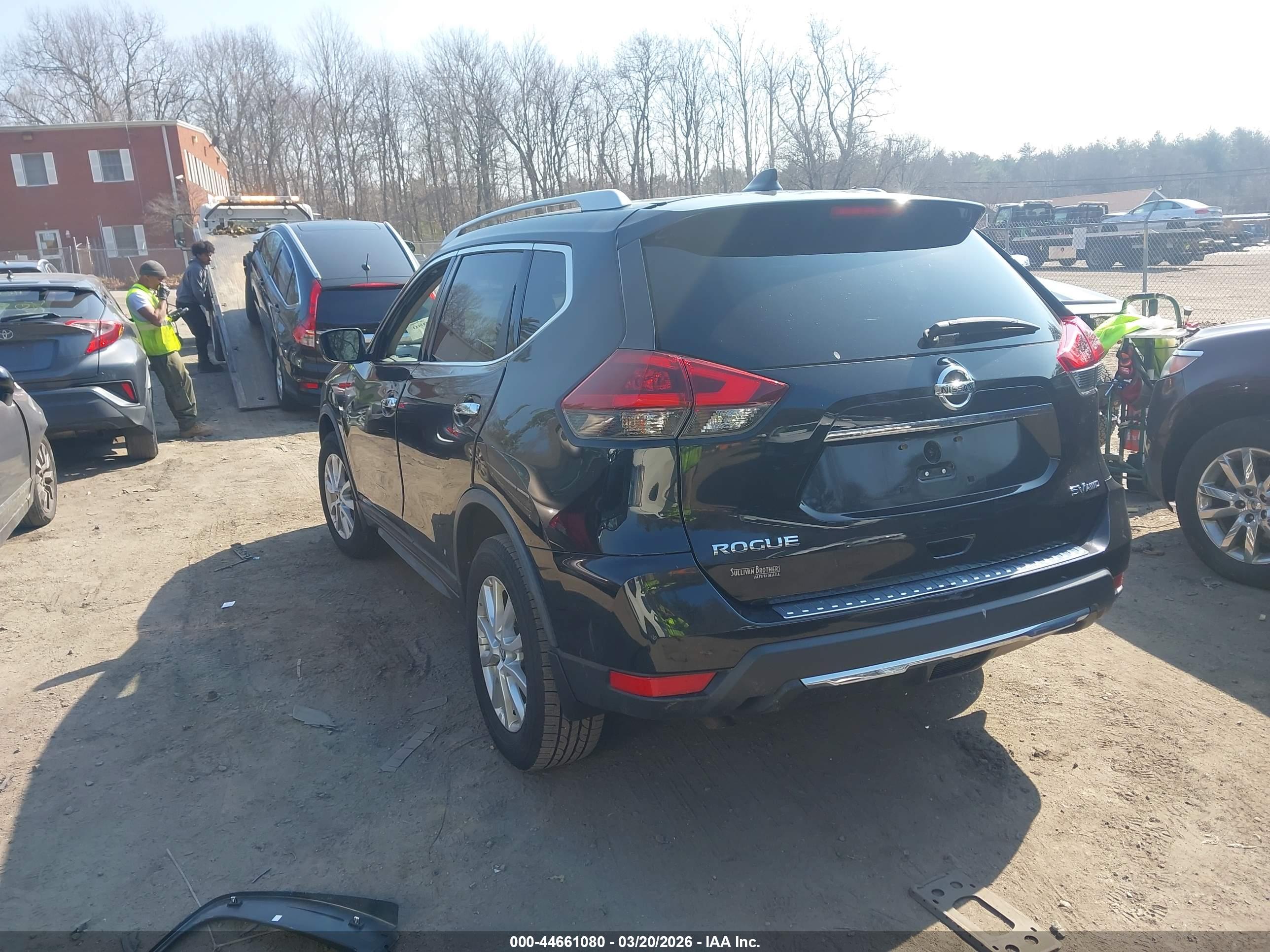 NISSAN ROGUE image 3