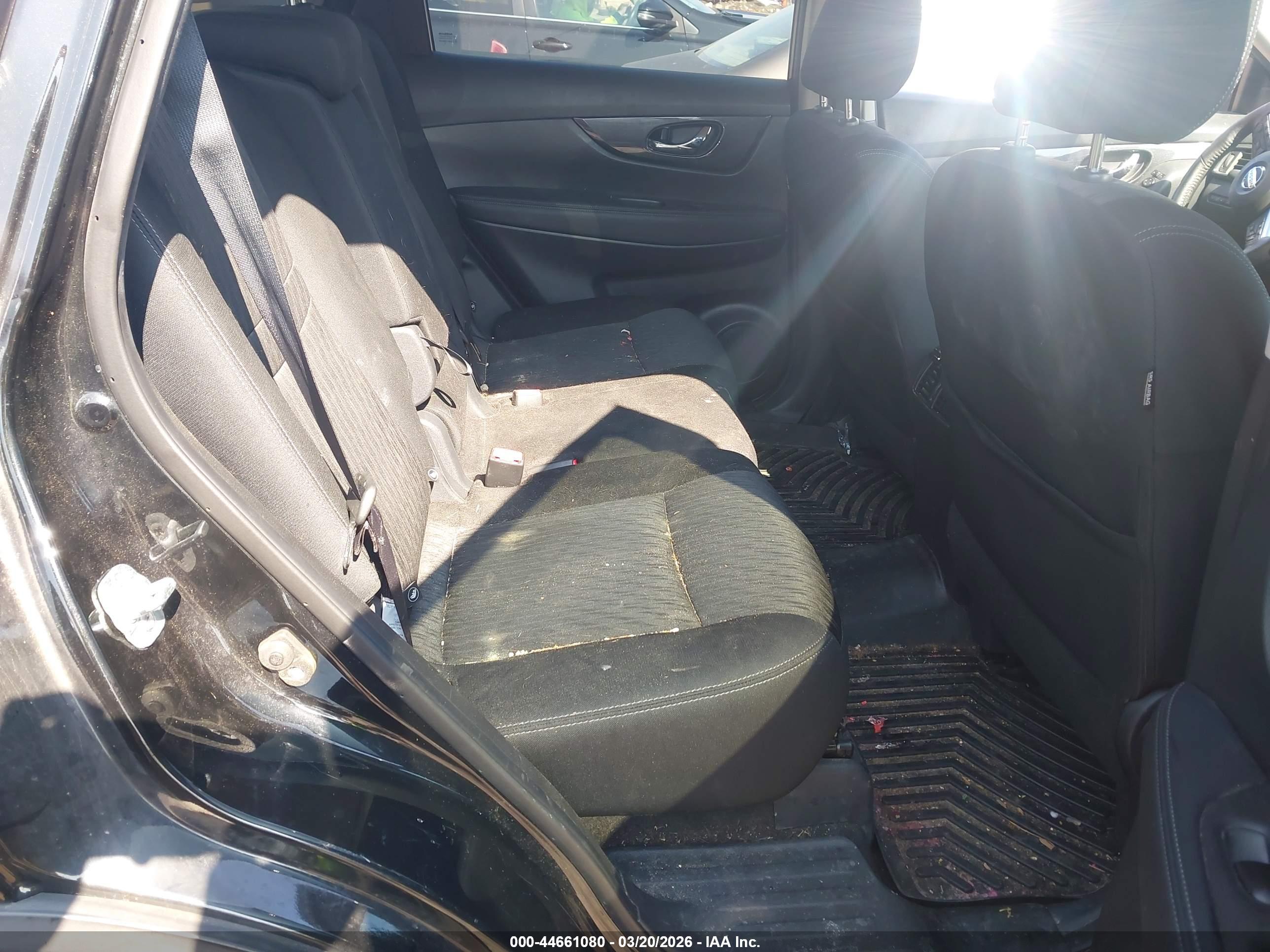 NISSAN ROGUE image 8