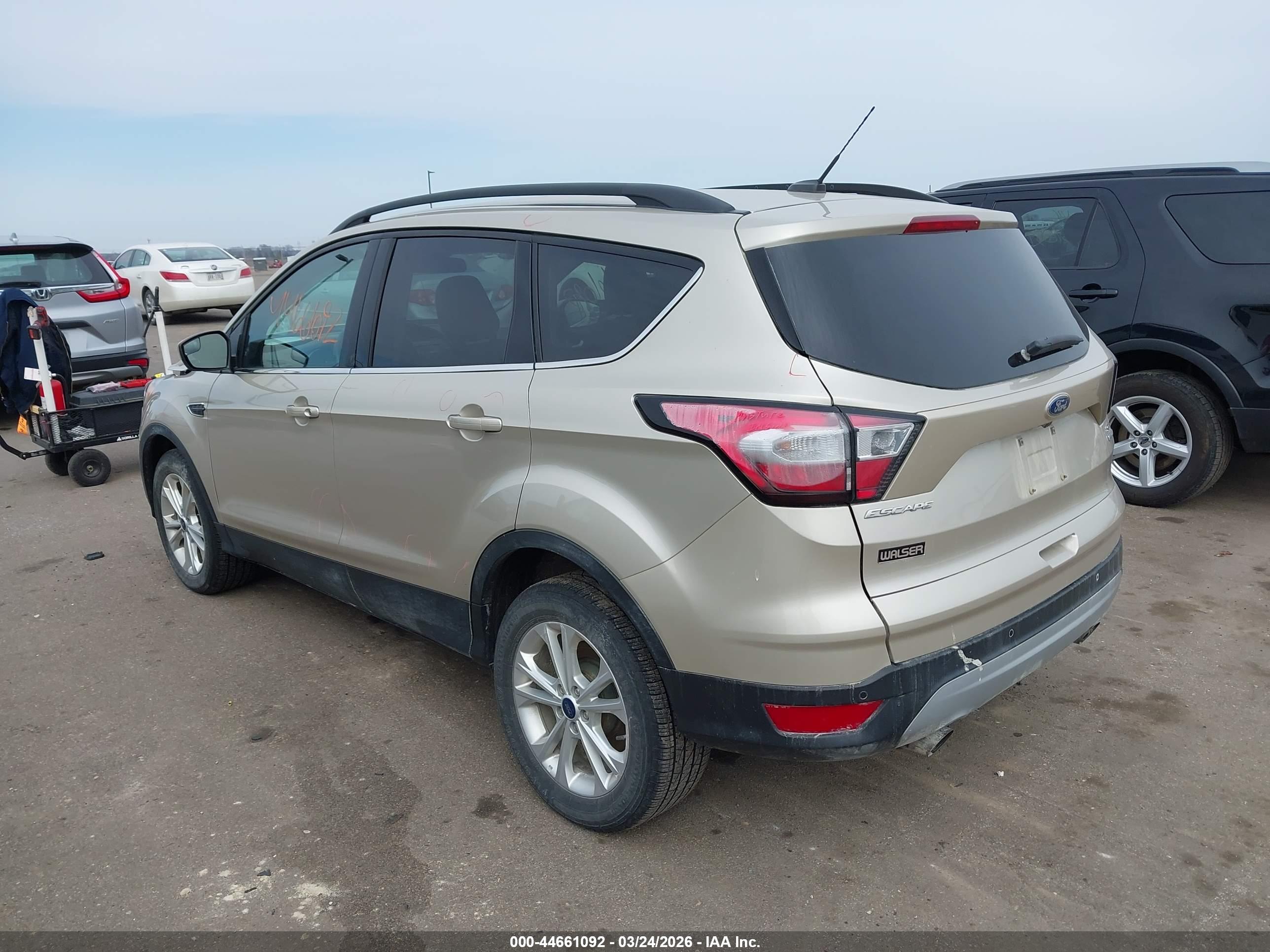 FORD ESCAPE image 3