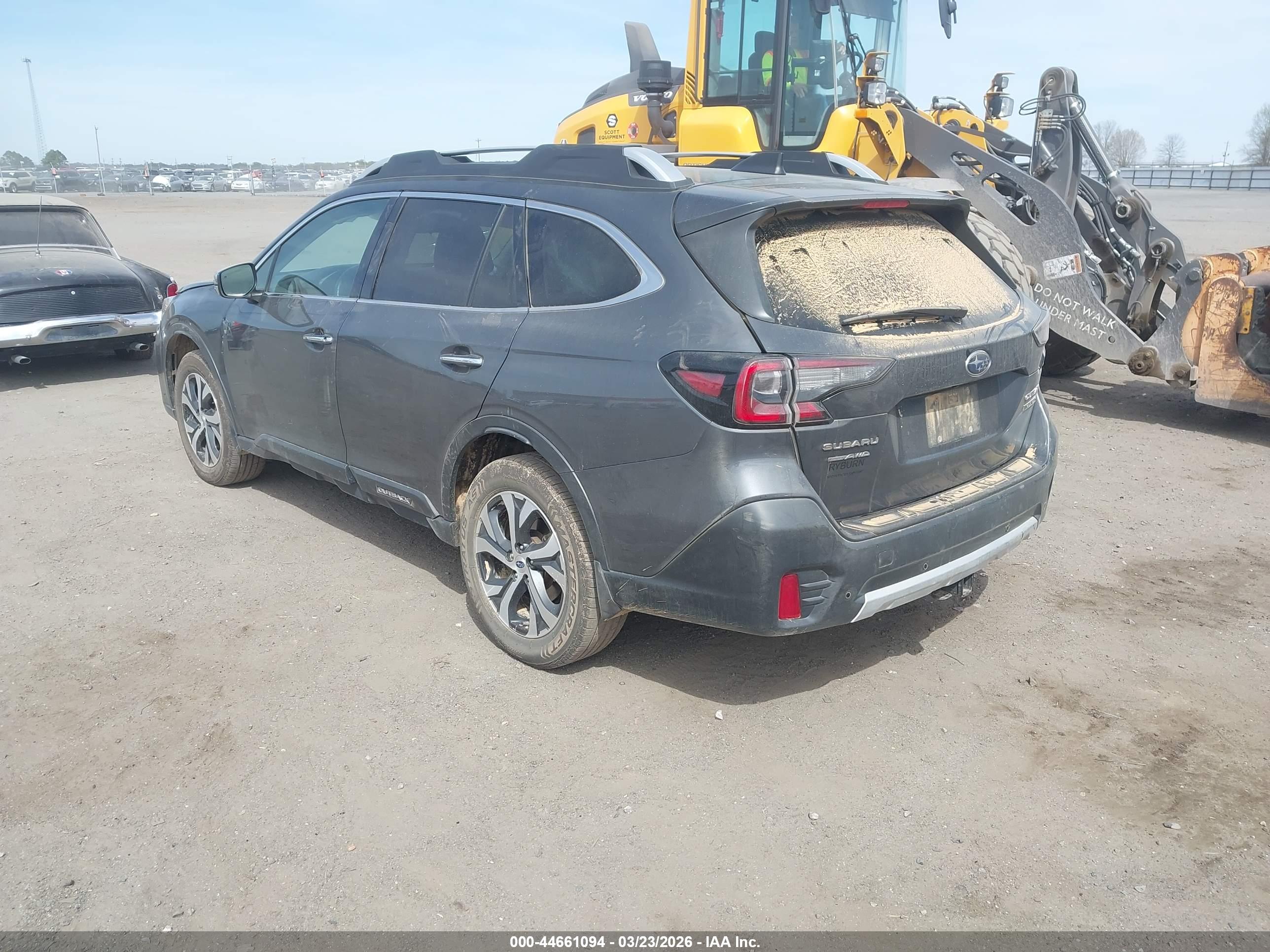 SUBARU OUTBACK image 3