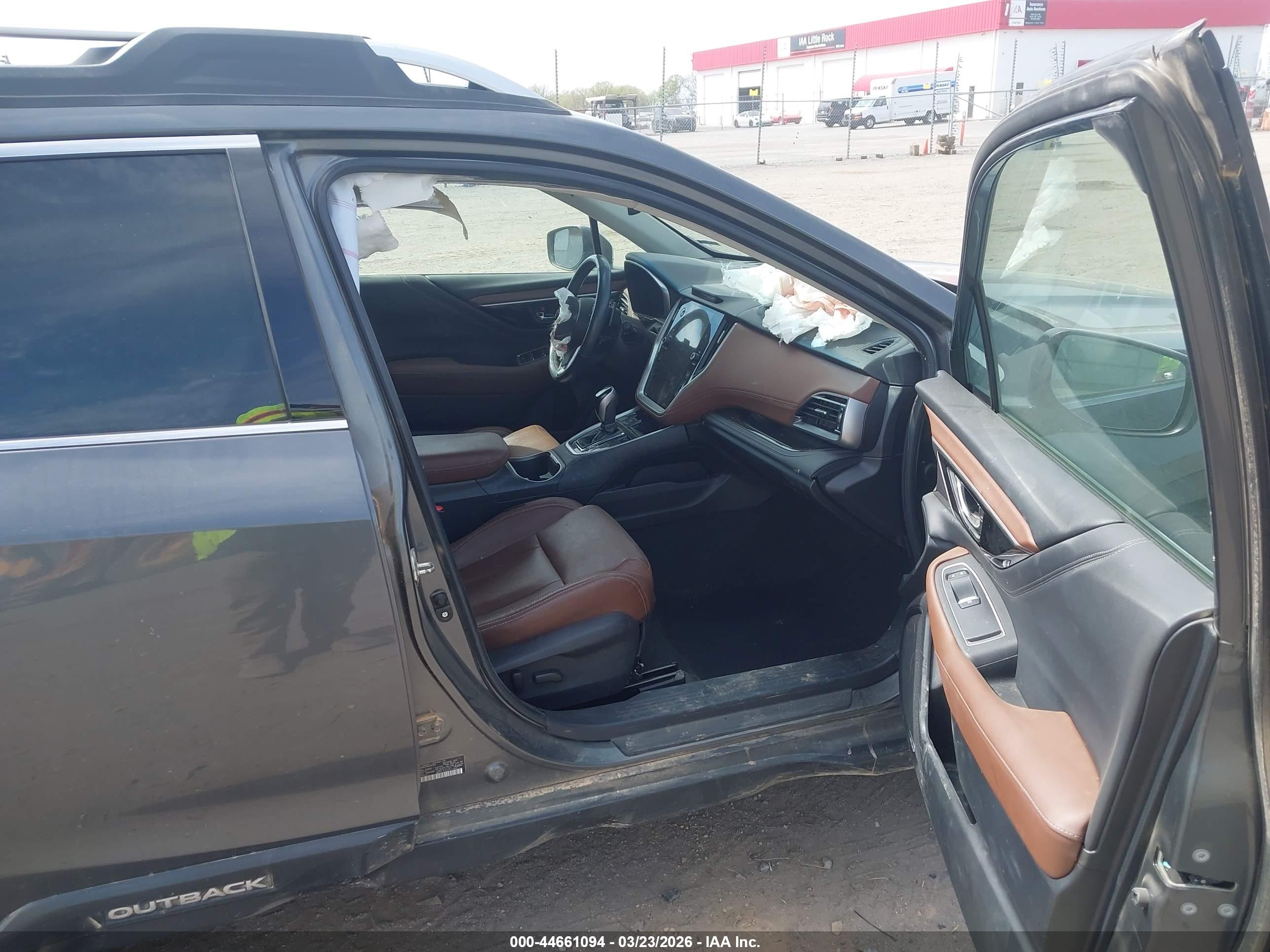 SUBARU OUTBACK image 5