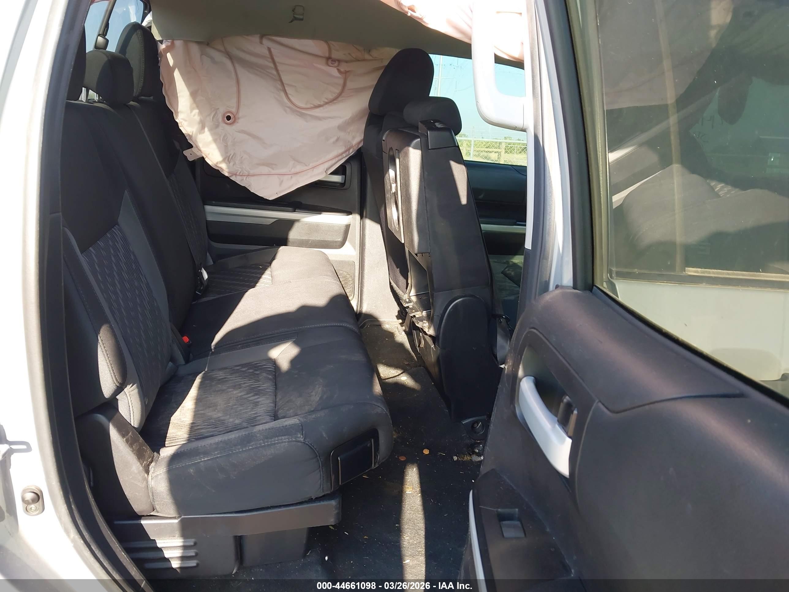 TOYOTA TUNDRA image 8