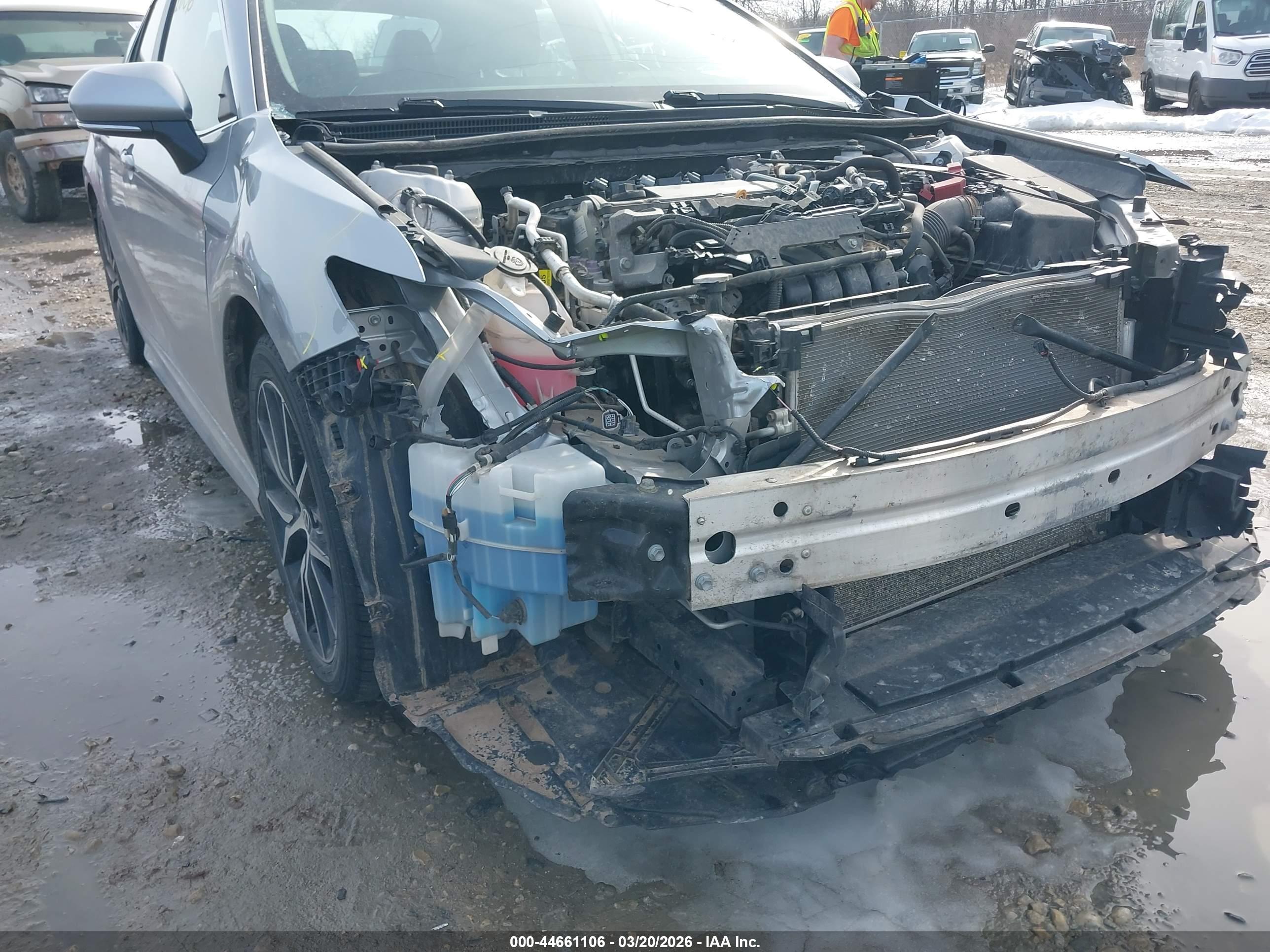 TOYOTA CAMRY image 6