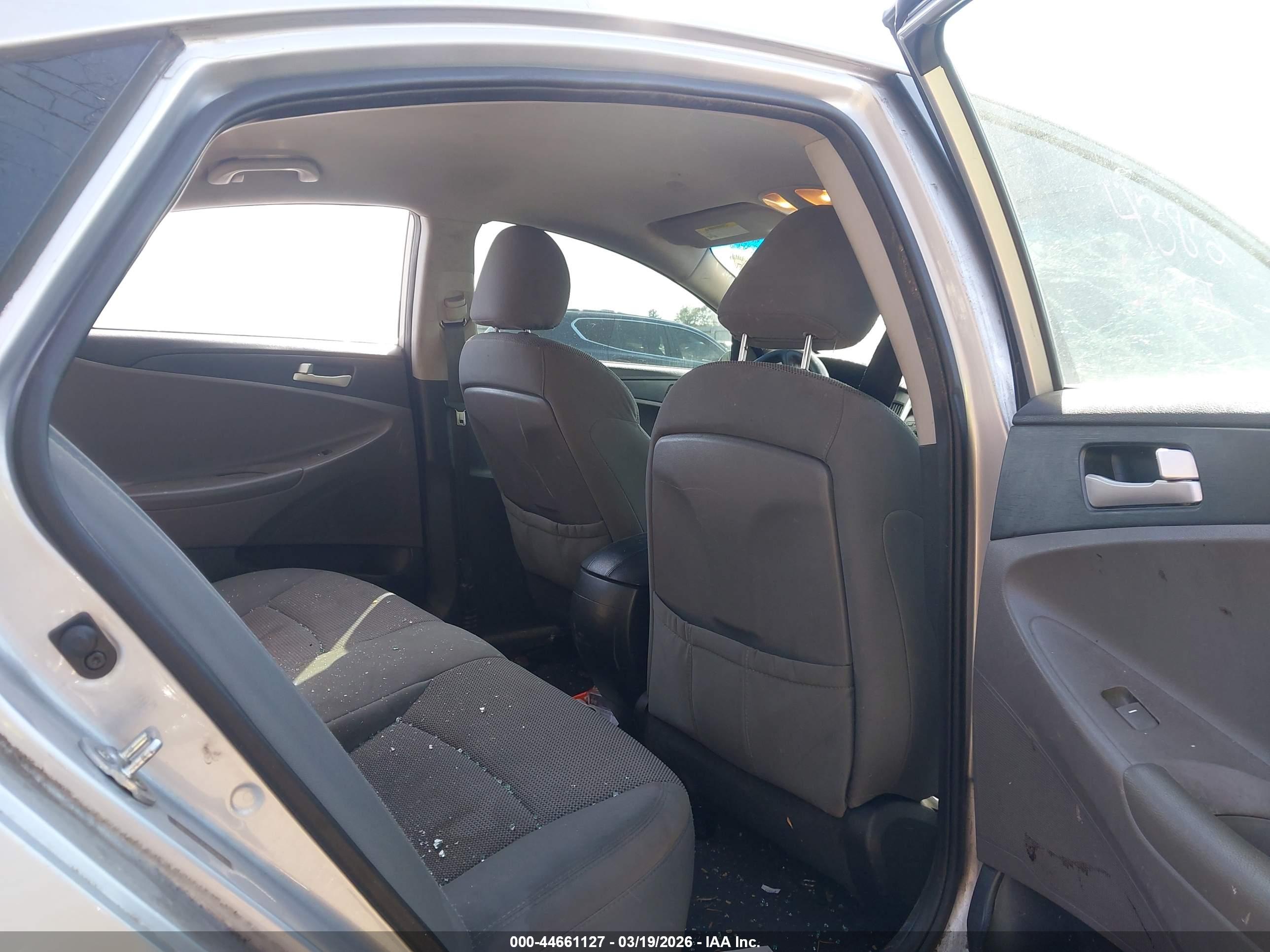 HYUNDAI SONATA image 8