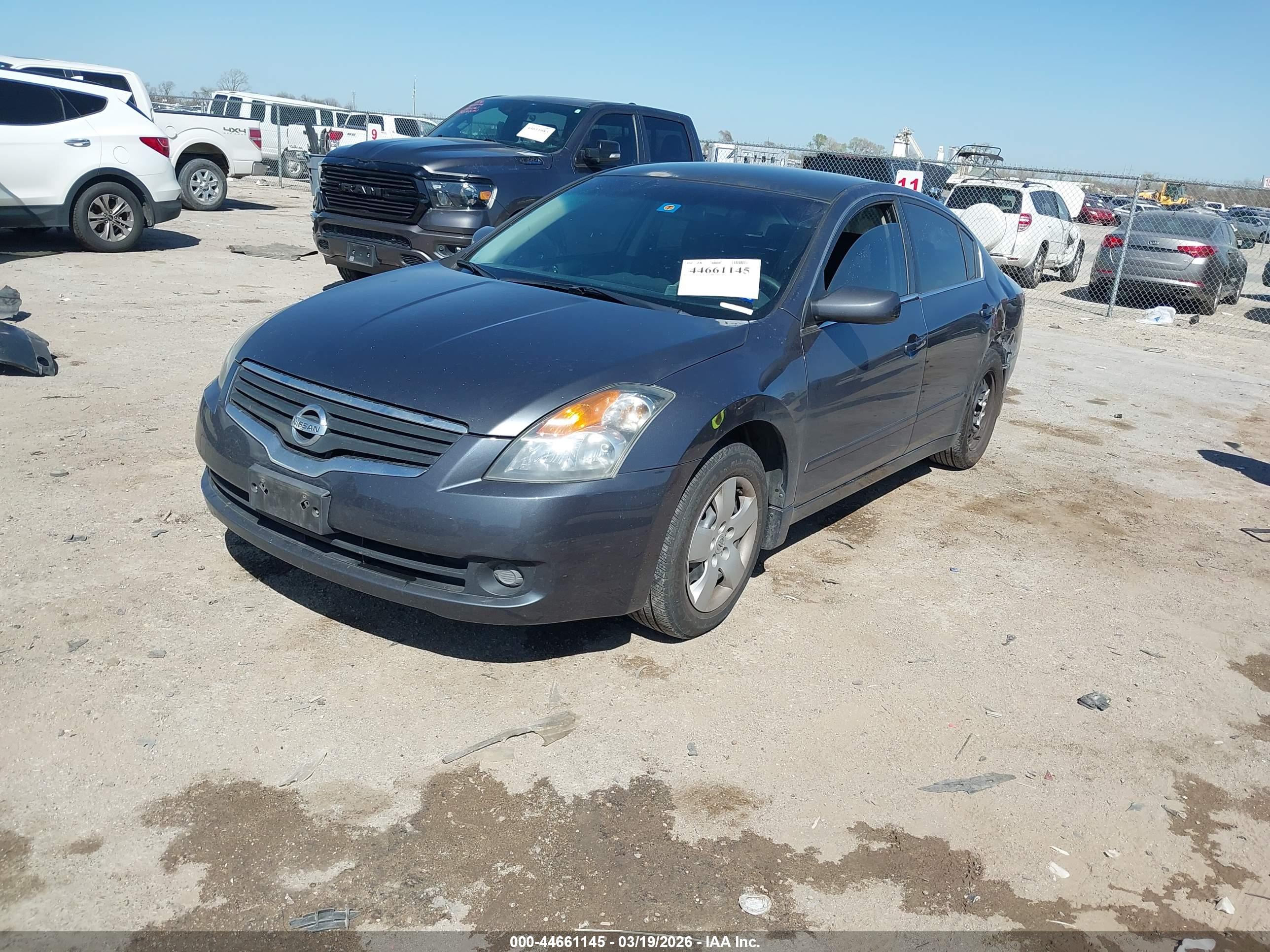 NISSAN ALTIMA image 2