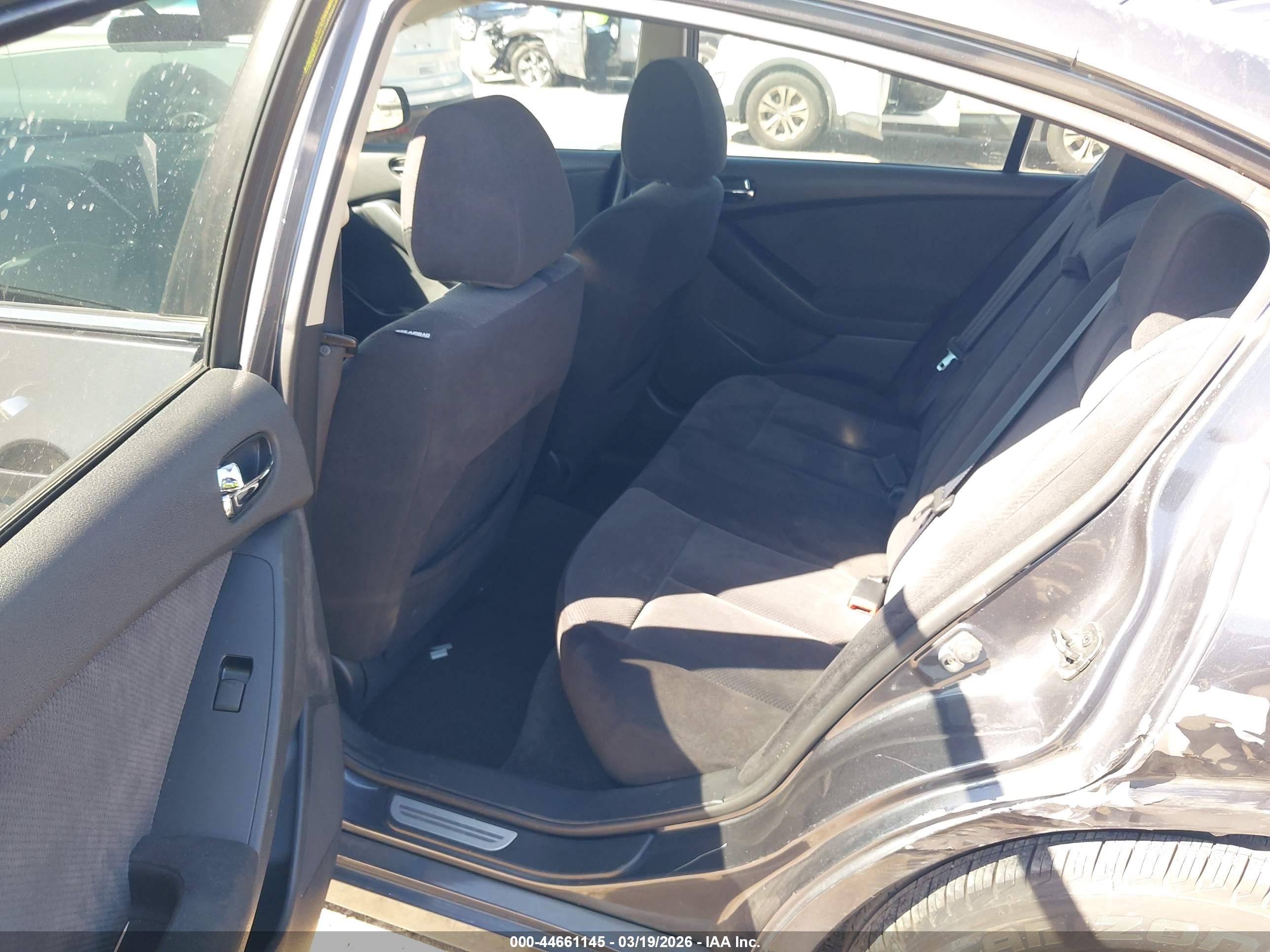 NISSAN ALTIMA image 8