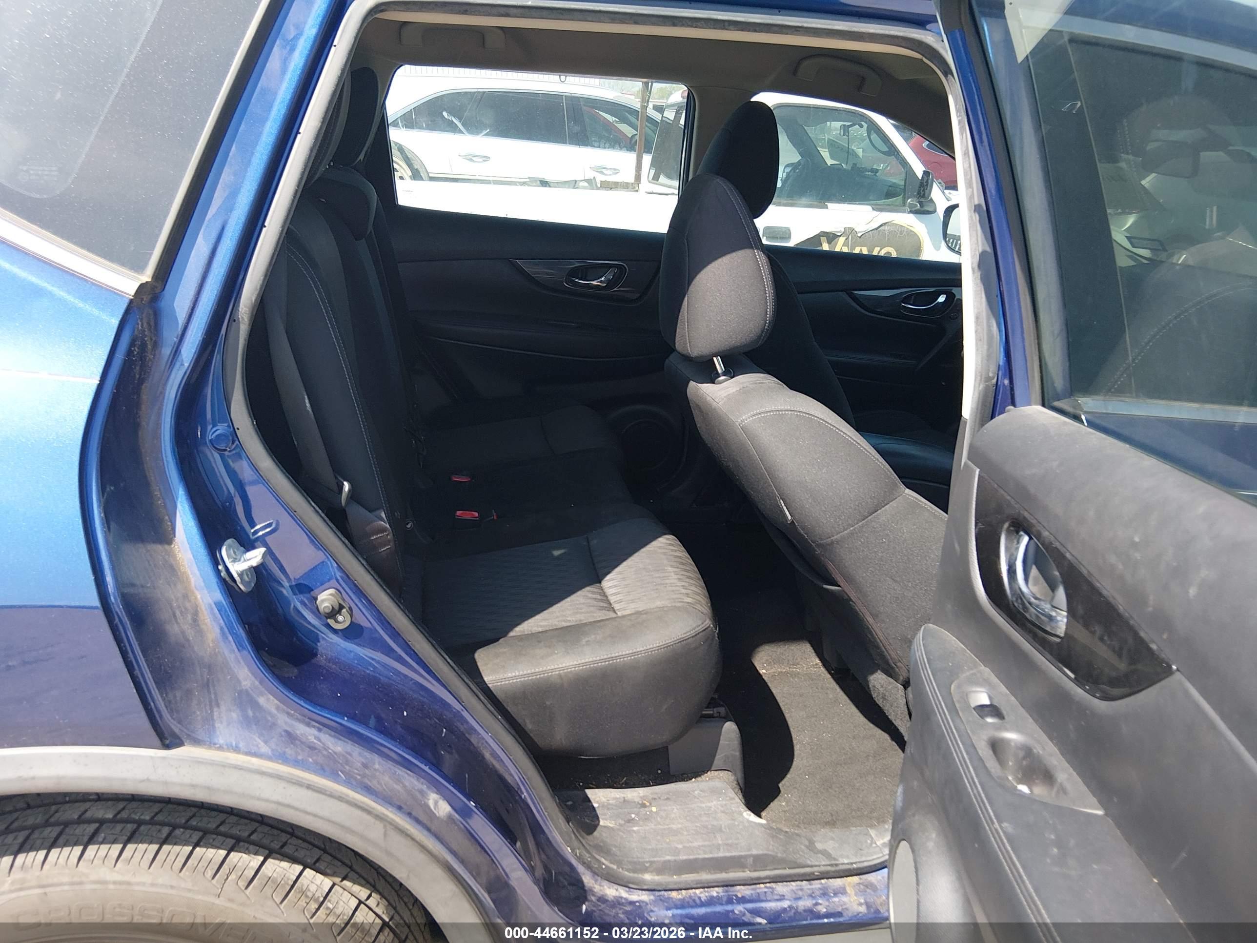 NISSAN ROGUE image 8