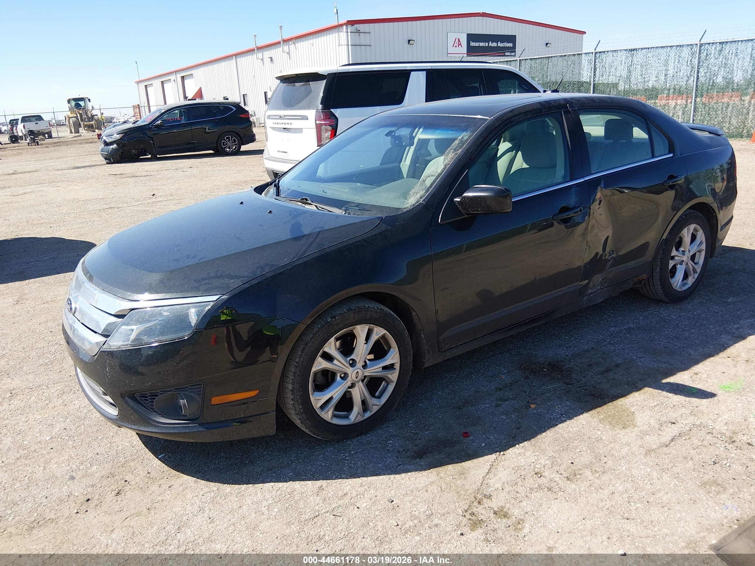 FORD FUSION image 2