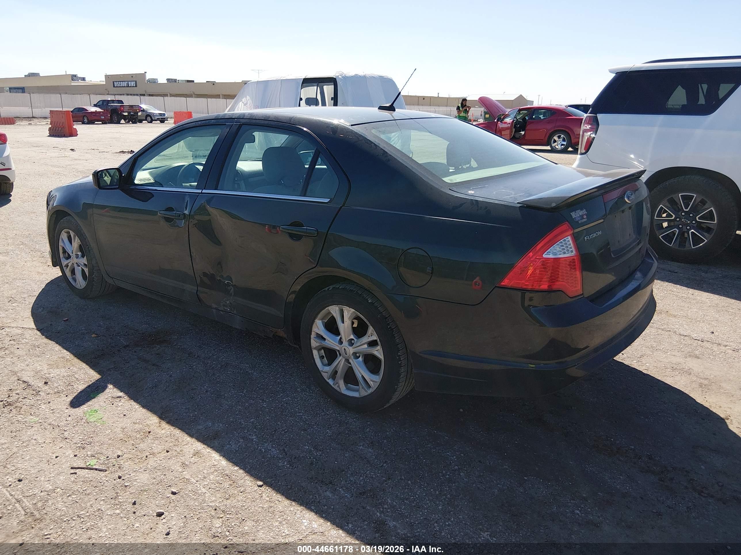 FORD FUSION image 3