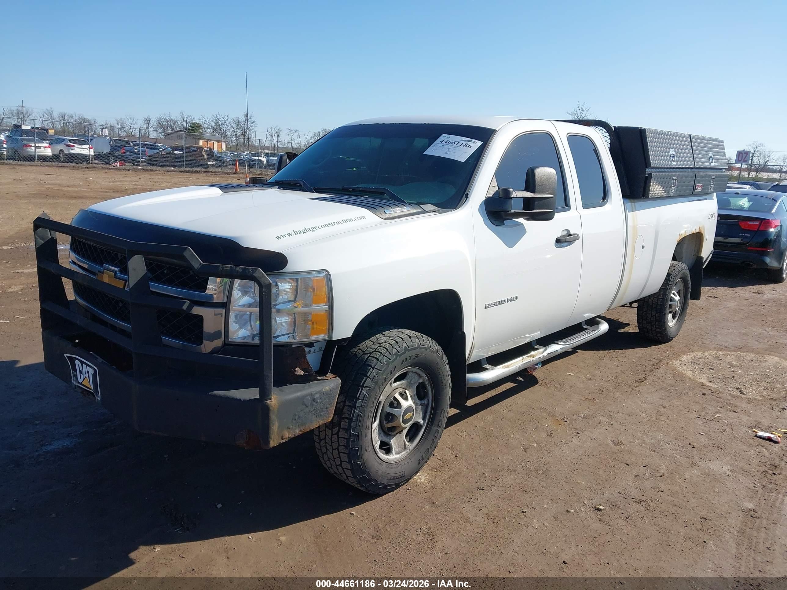 CHEVROLET SILVERADO image 2