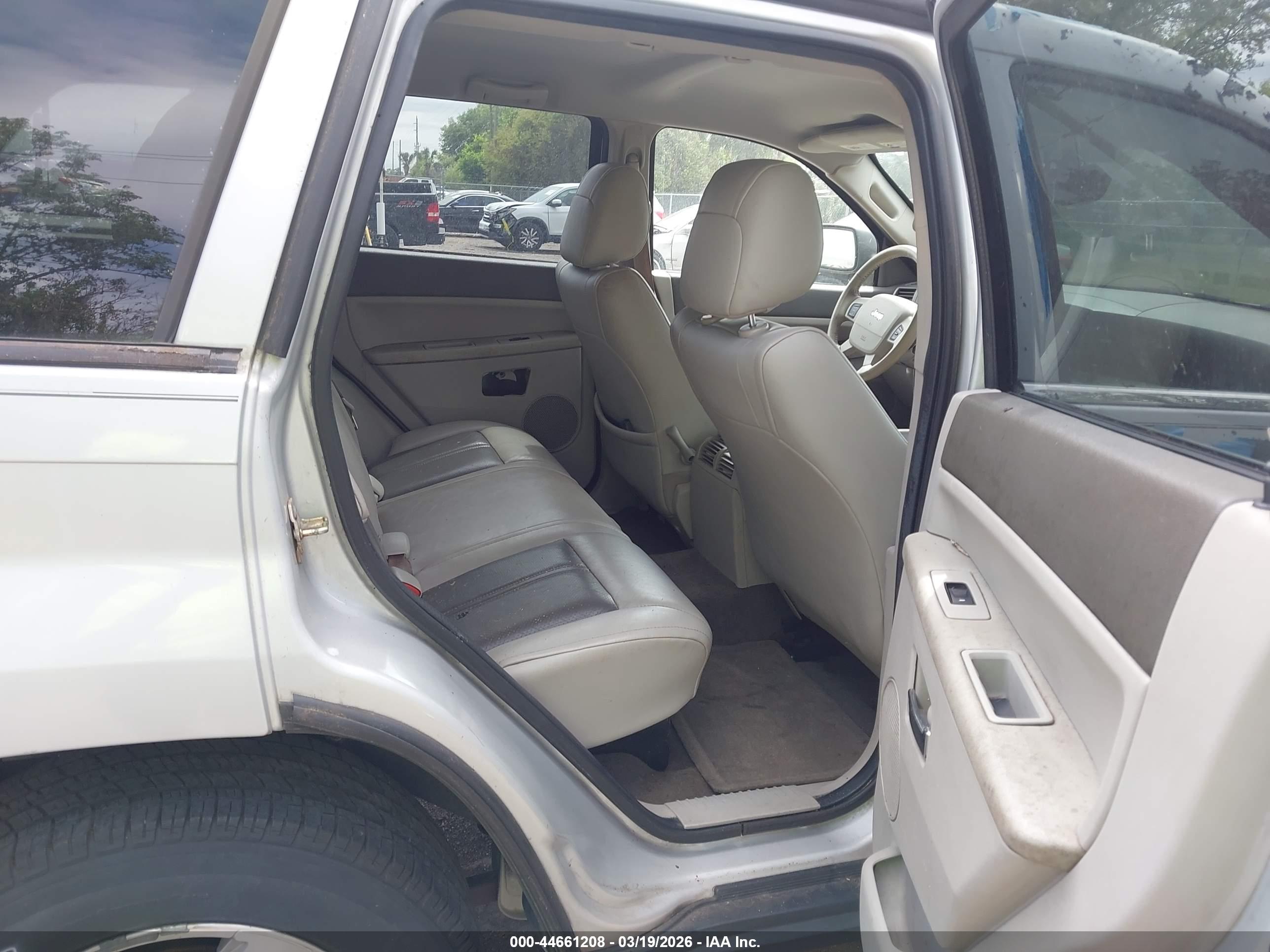 JEEP GRAND image 8