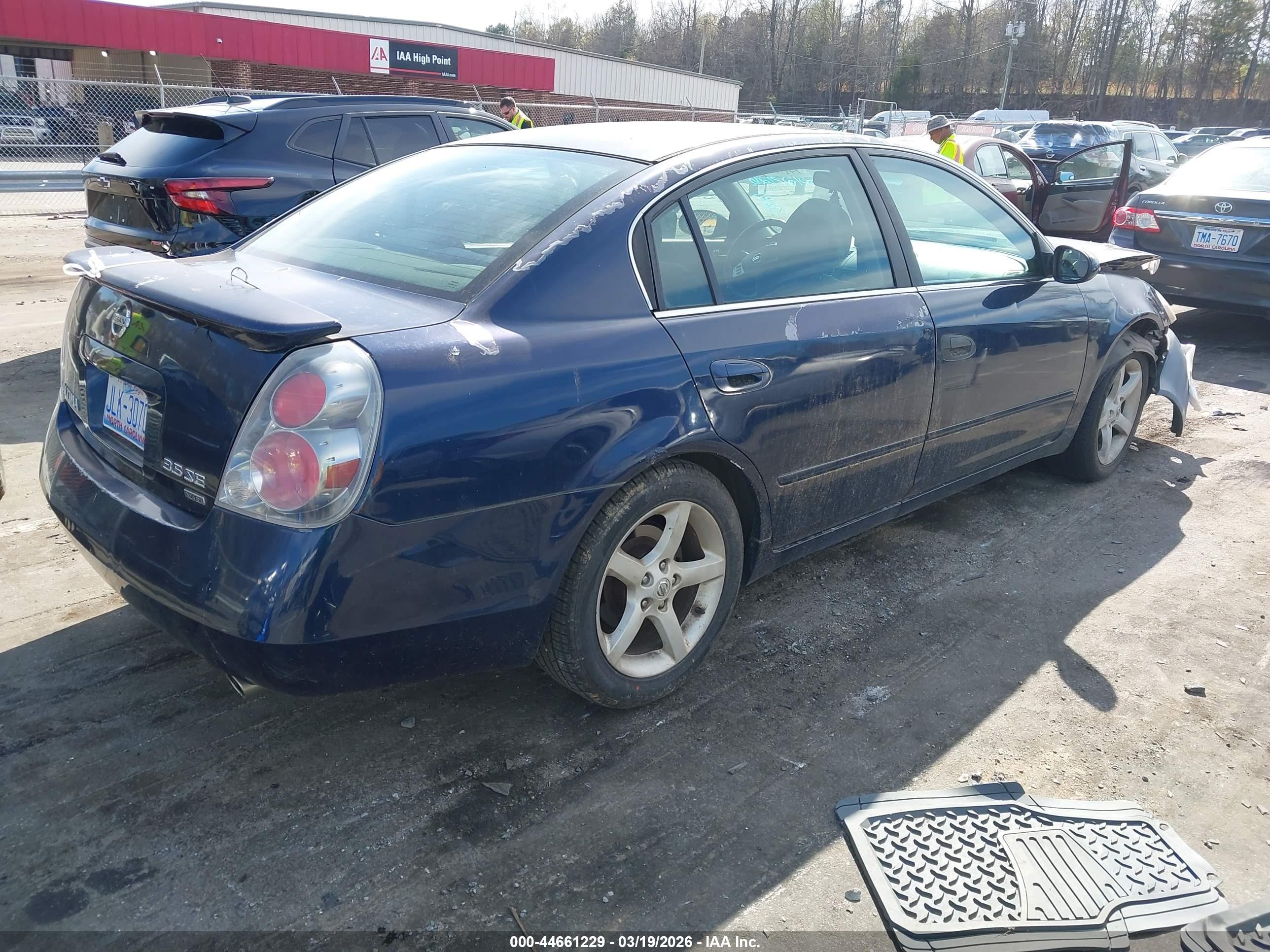 NISSAN ALTIMA image 4