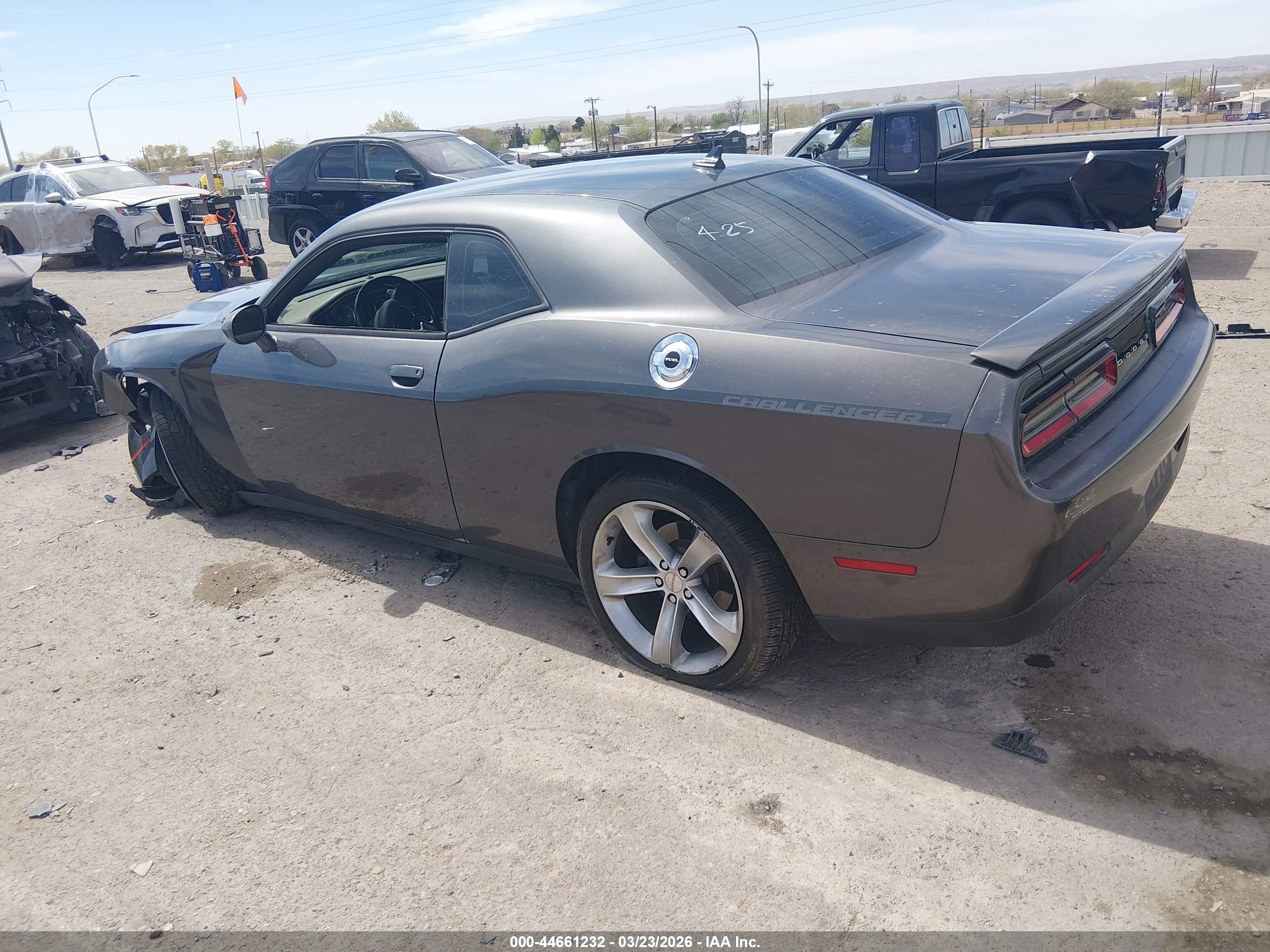 DODGE CHALLENGER image 3
