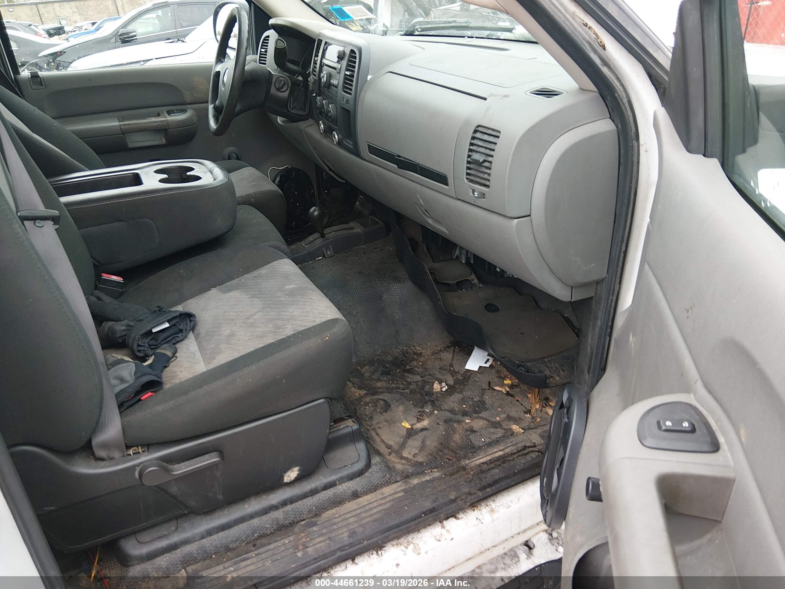 GMC SIERRA image 5