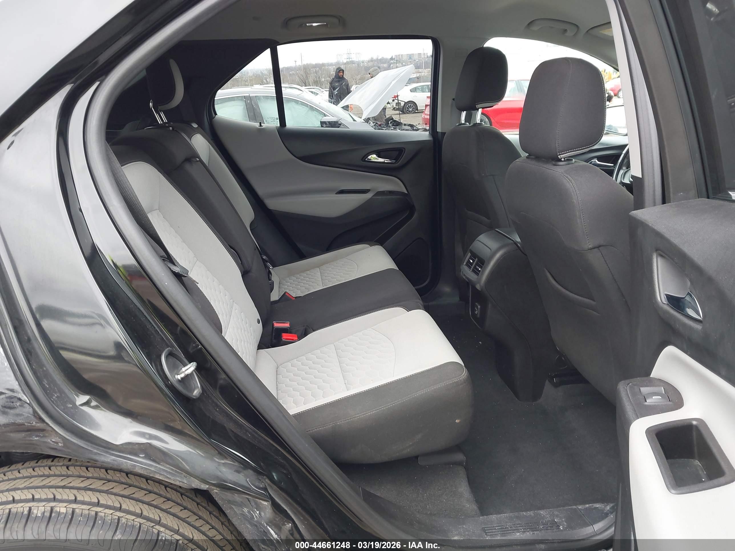 CHEVROLET EQUINOX image 8