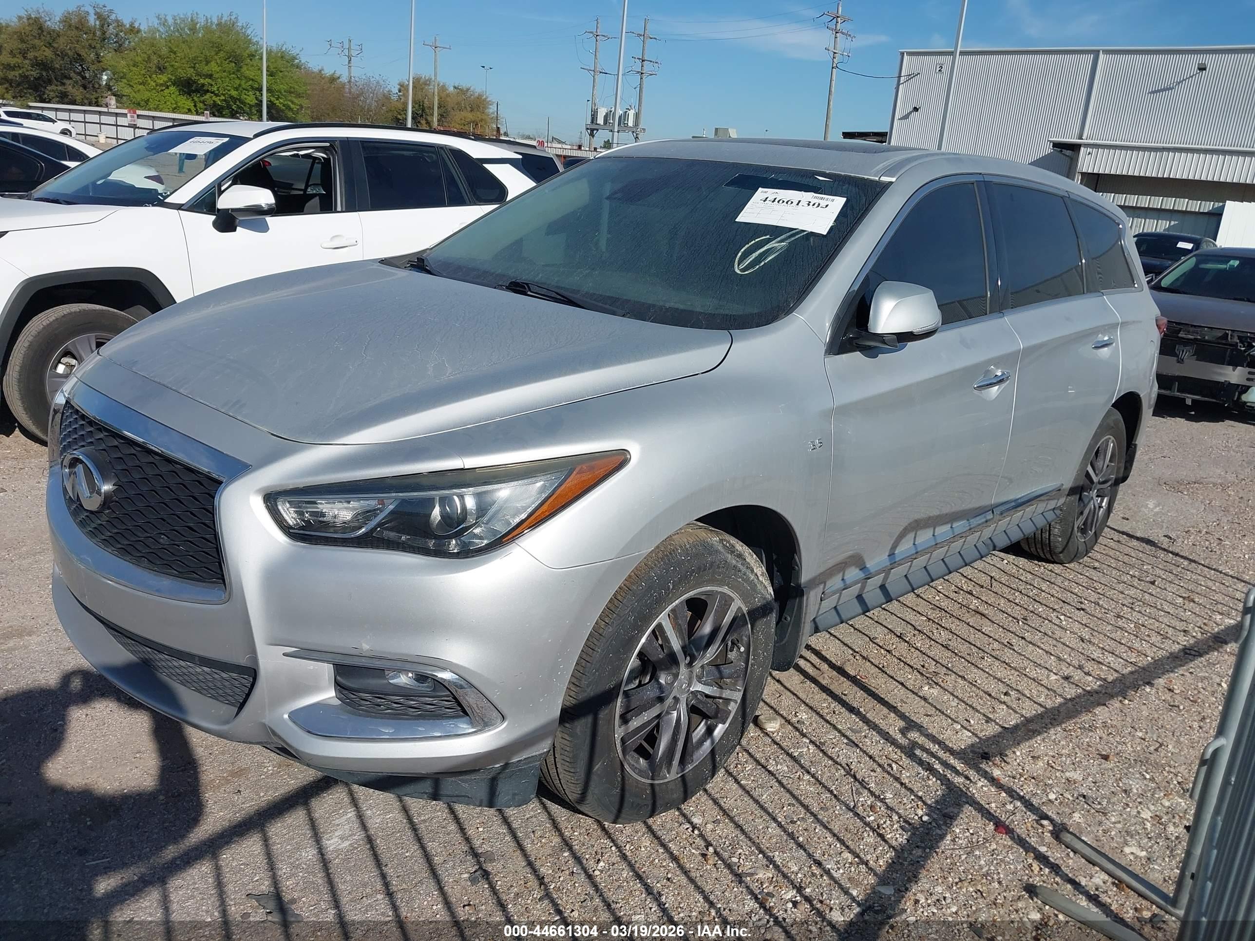 INFINITI QX60 image 2