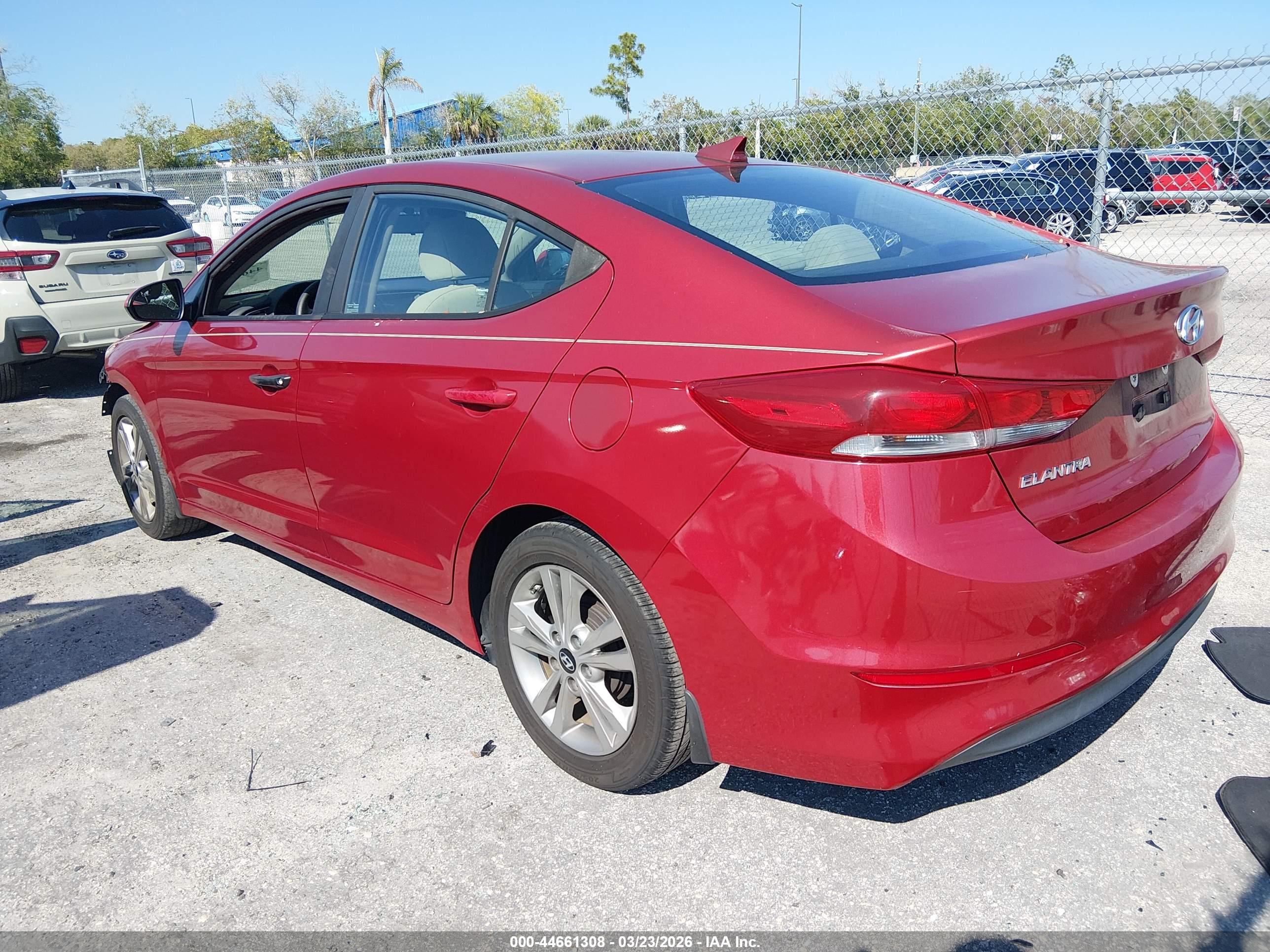 HYUNDAI ELANTRA image 3