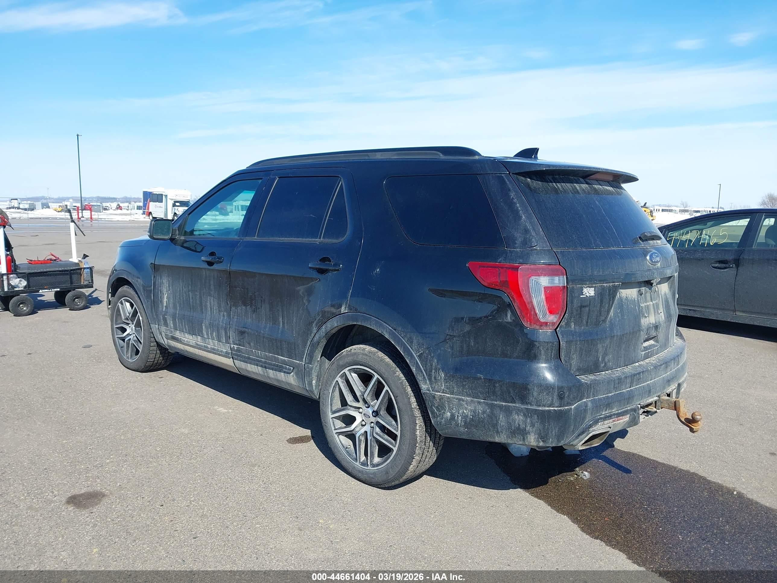 FORD EXPLORER image 3