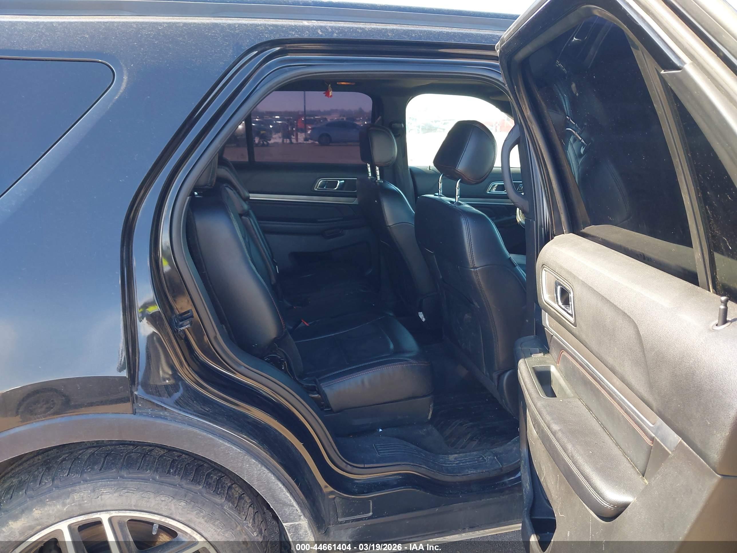 FORD EXPLORER image 8