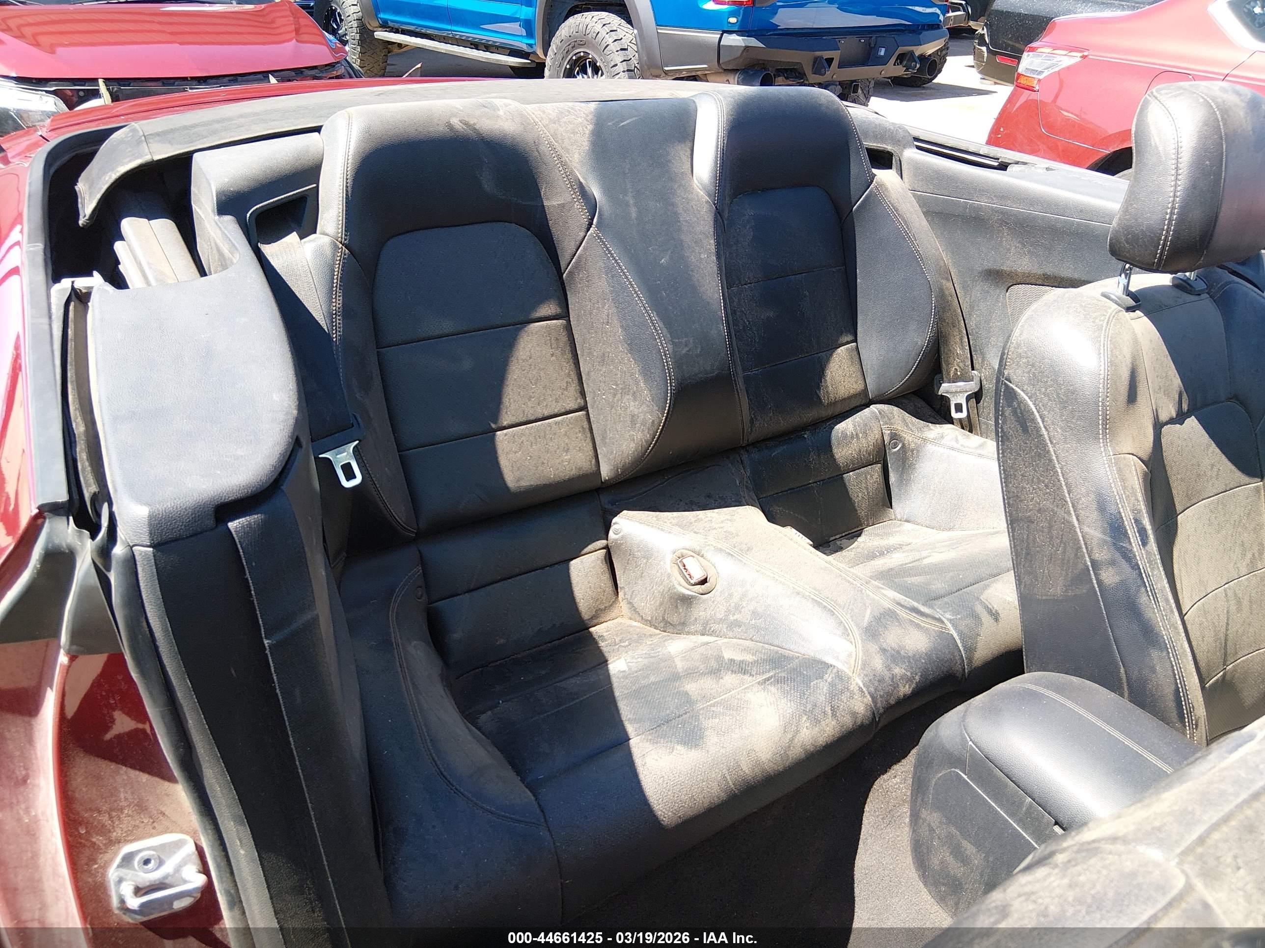 FORD MUSTANG image 8