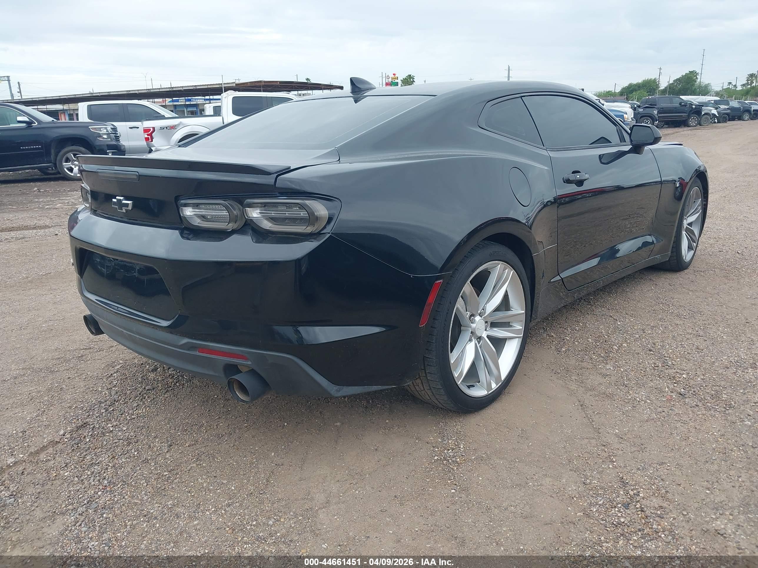 CHEVROLET CAMARO image 4