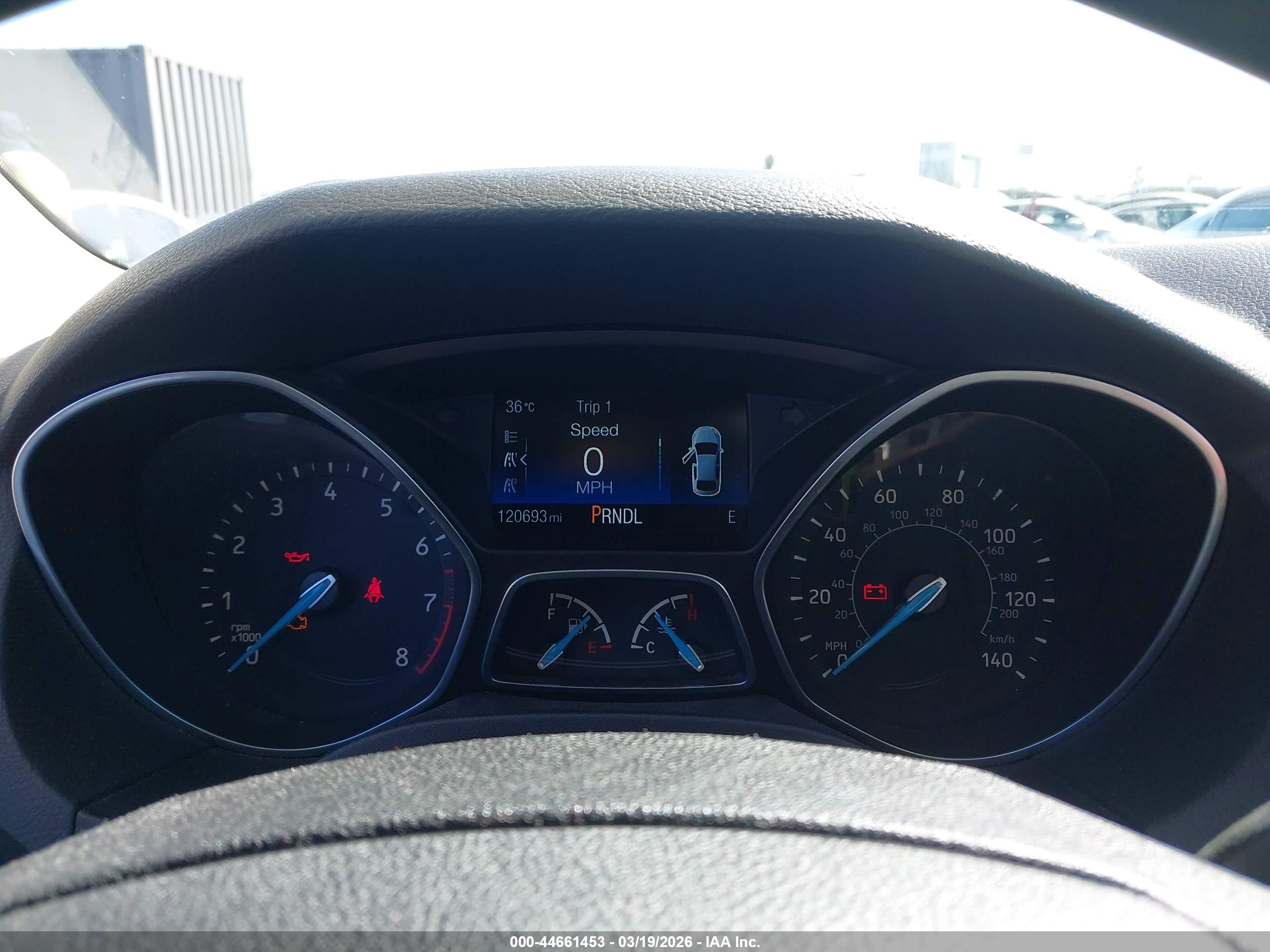 FORD FOCUS image 7