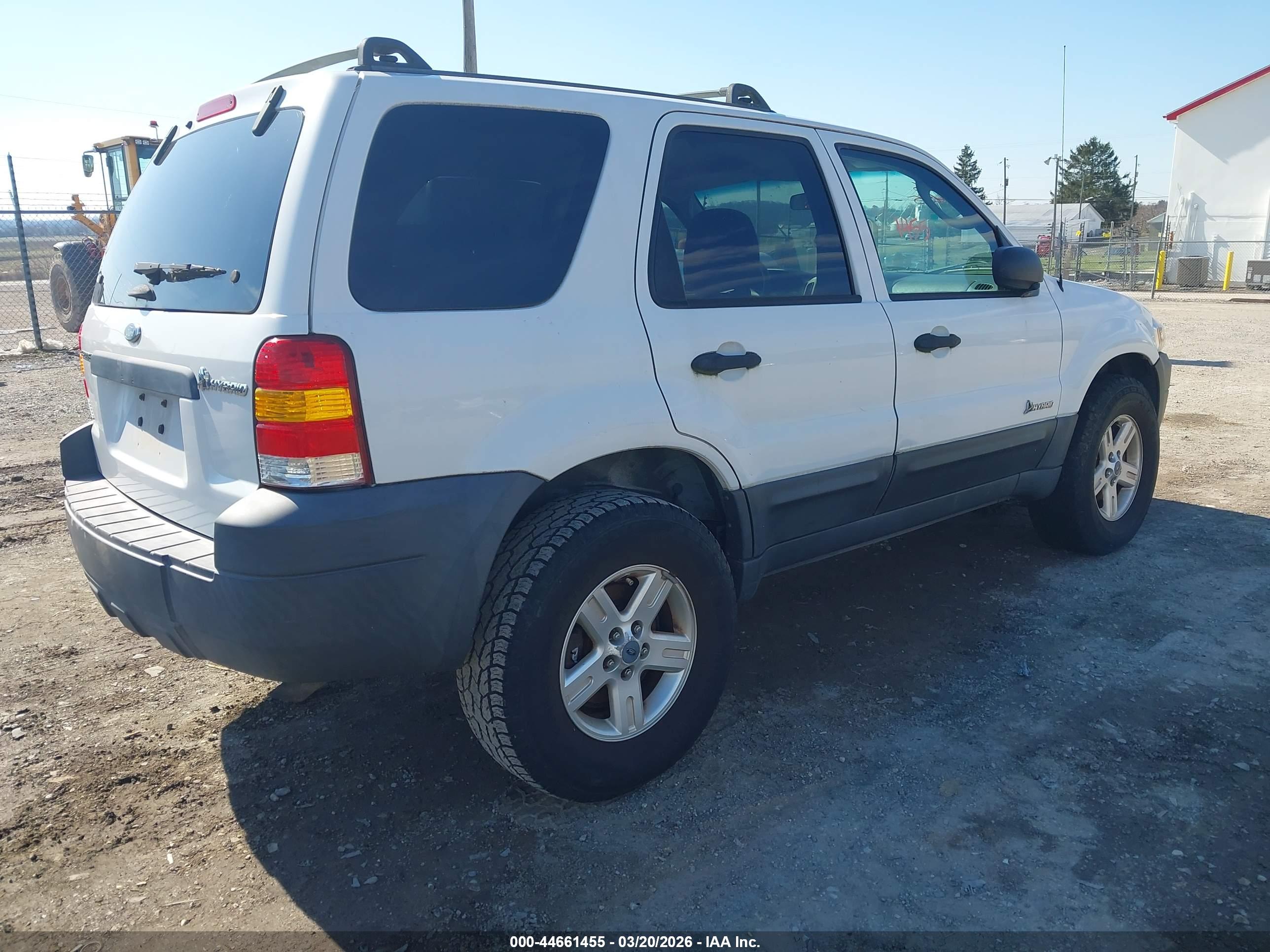 FORD ESCAPE image 4