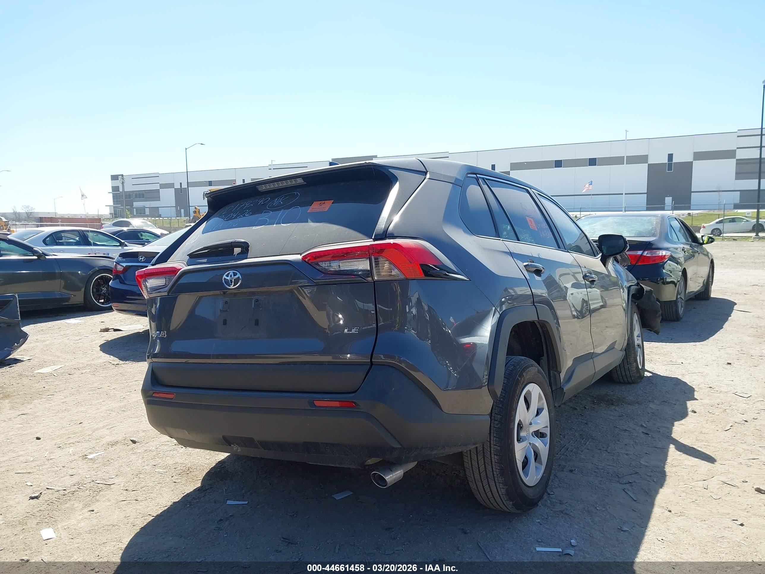 TOYOTA RAV4 image 4
